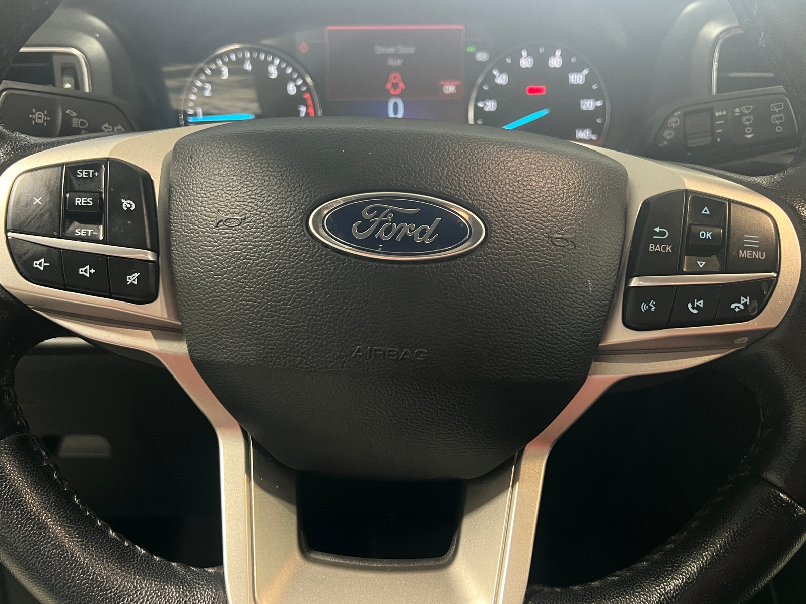 Thumbnail: 2022 Ford Explorer - 5