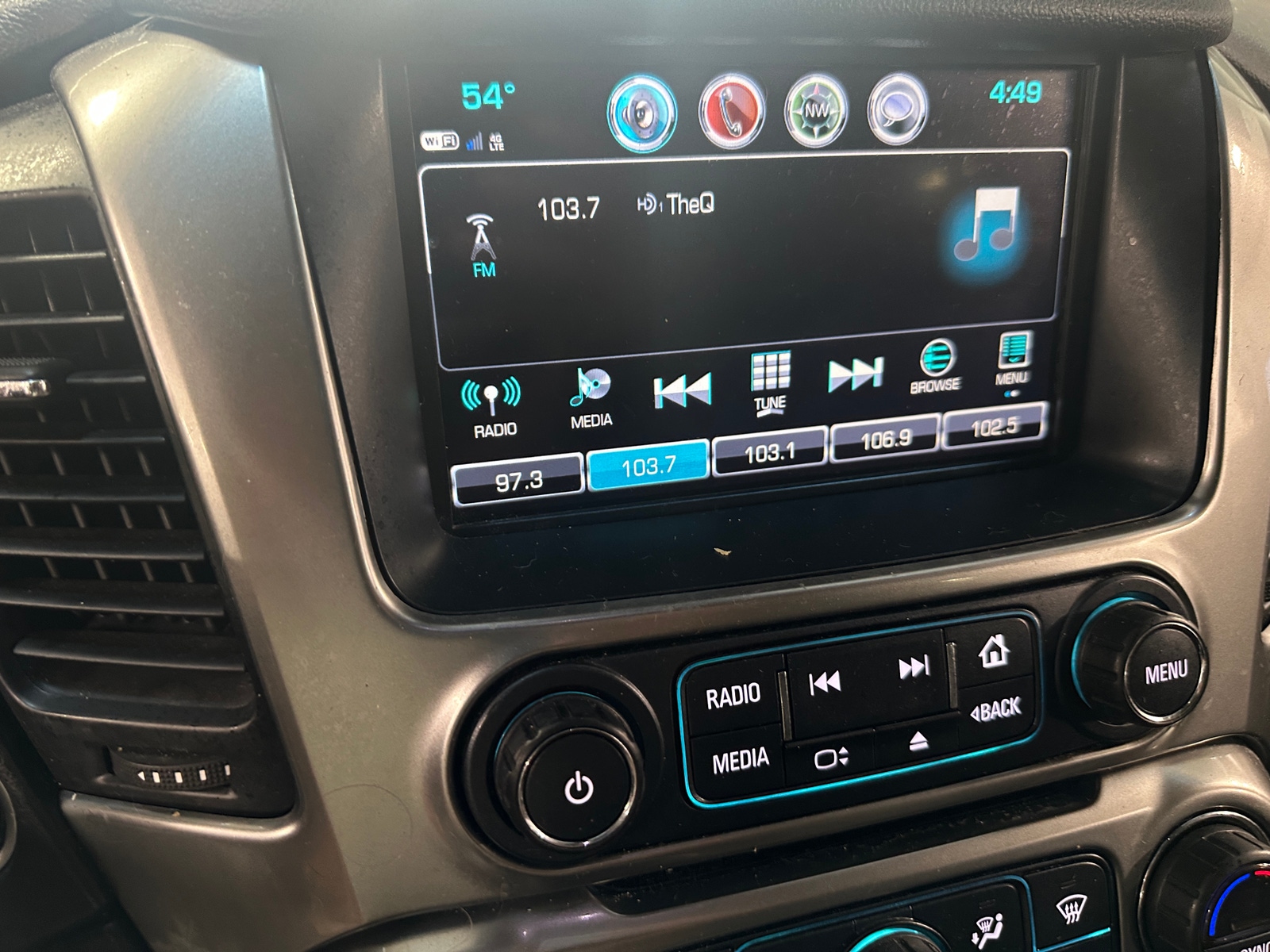 Thumbnail: 2018 Chevrolet Tahoe - 3