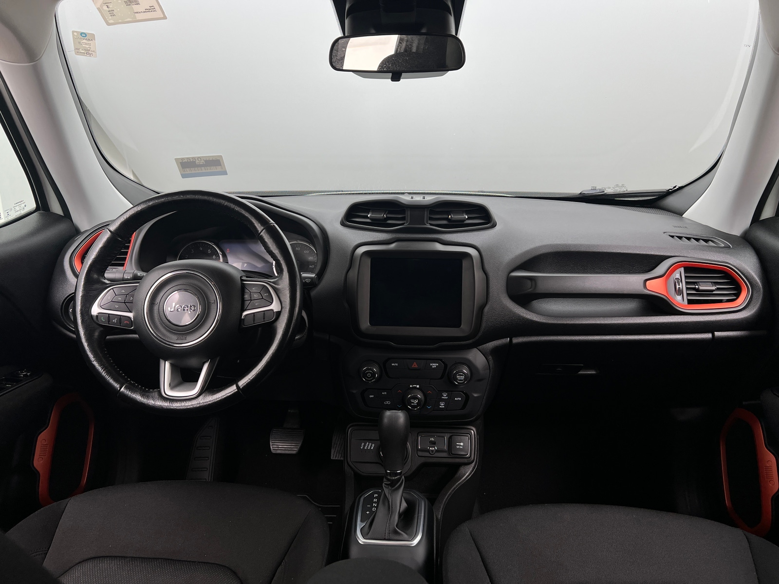 Thumbnail: 2020 Jeep Renegade - 3