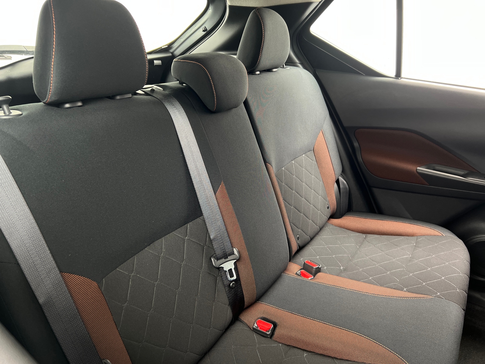 Thumbnail: 2018 Nissan Kicks - 6