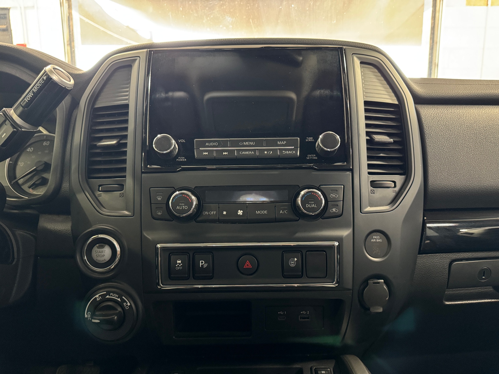 Thumbnail: 2022 Nissan Titan - 4