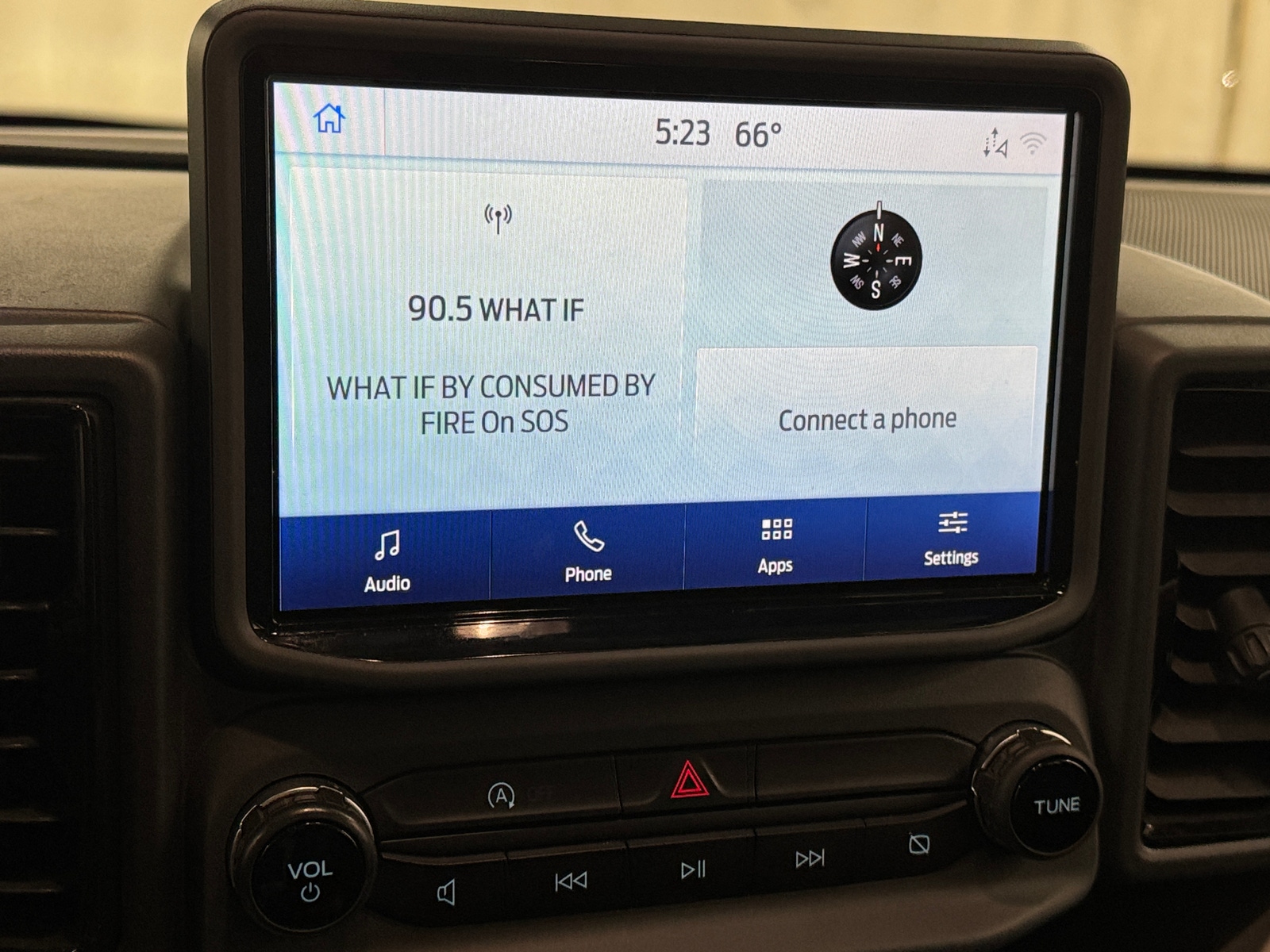 Thumbnail: 2021 Ford Bronco Sport - 4