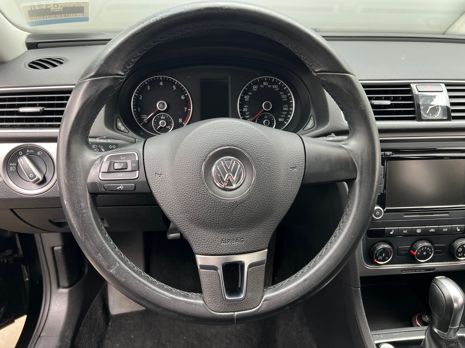 Thumbnail: 2015 Volkswagen Passat - 4