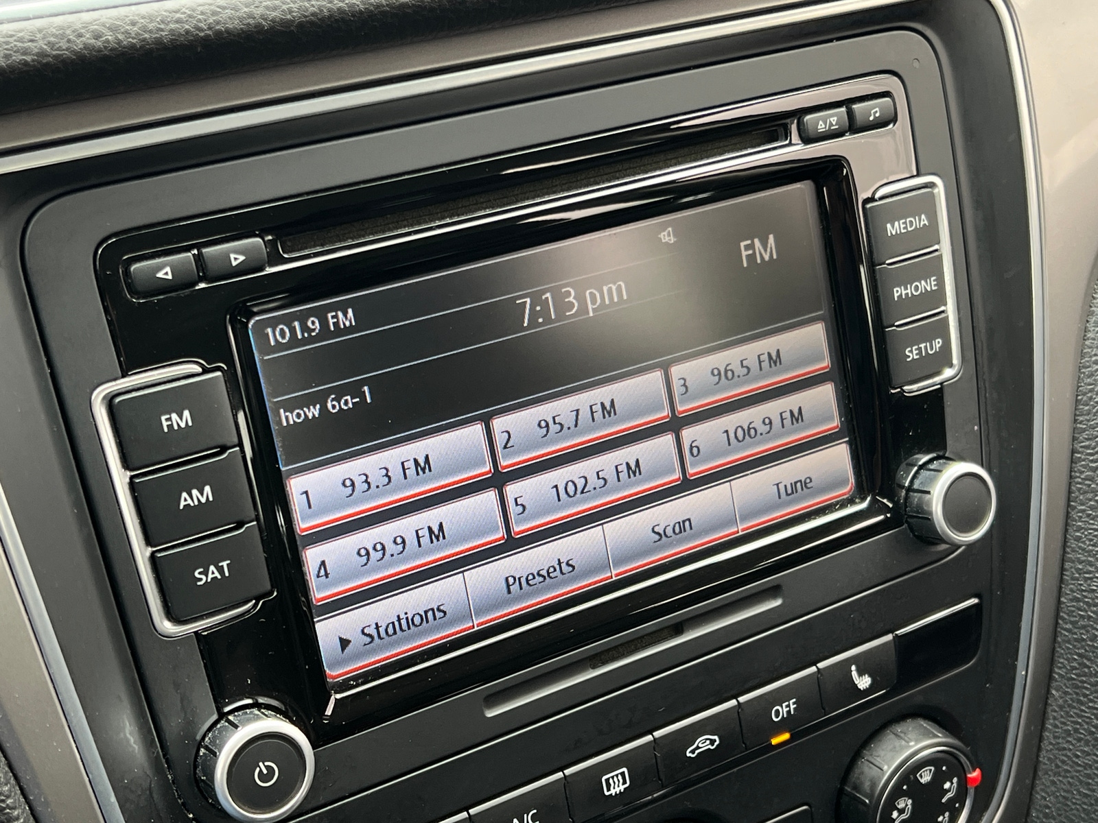 Thumbnail: 2015 Volkswagen Passat - 3