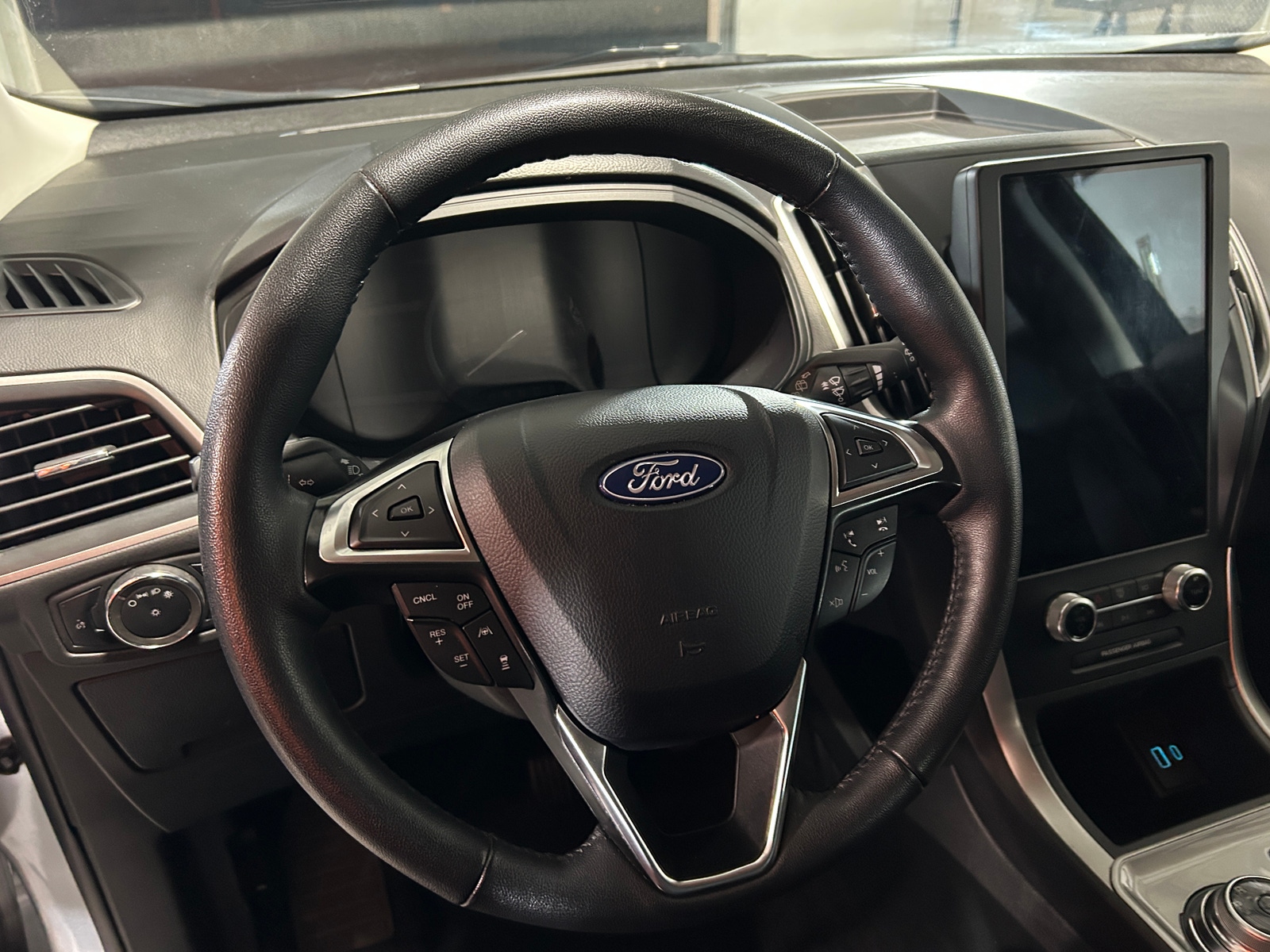 Thumbnail: 2024 Ford Edge - 4