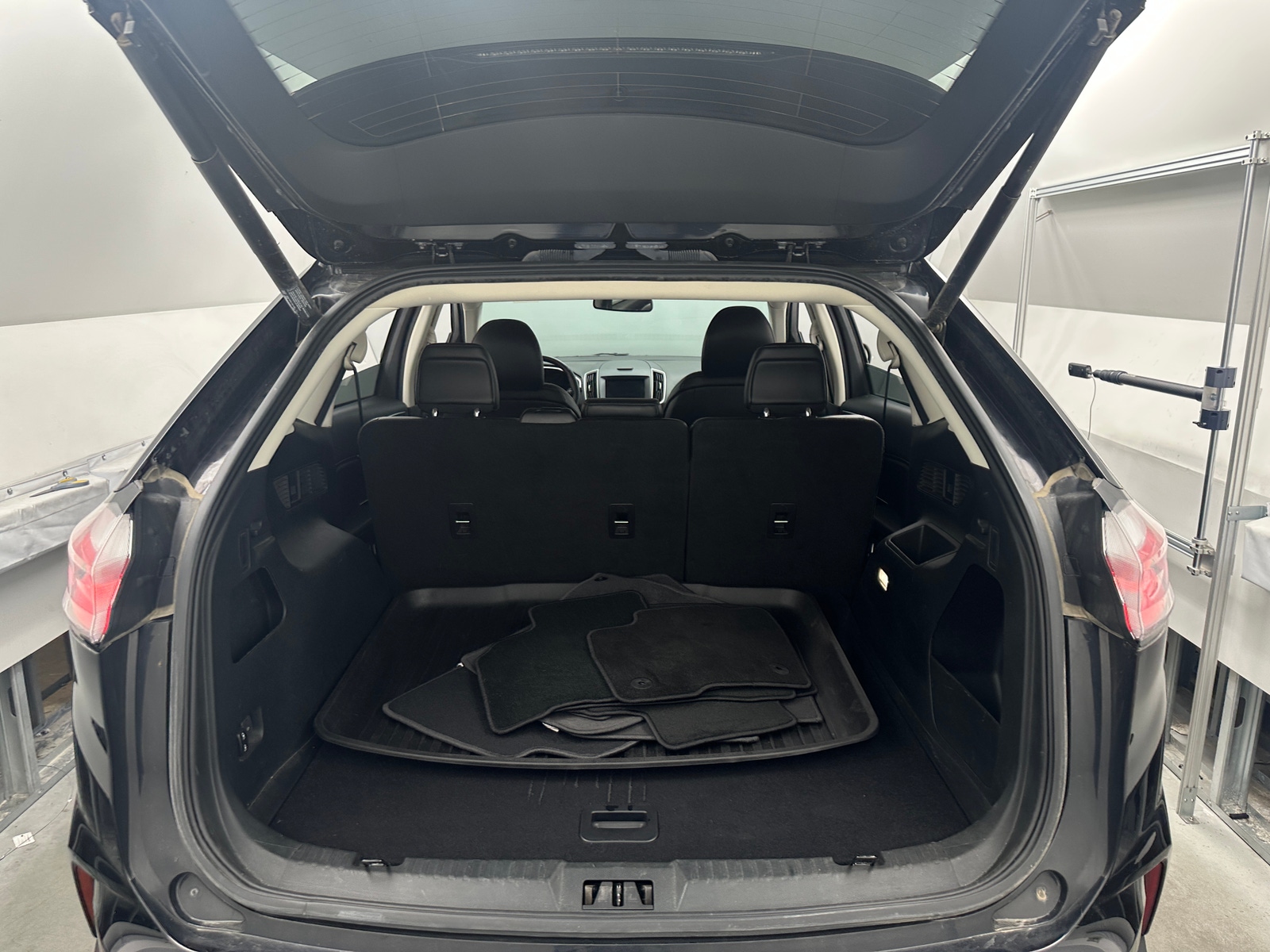 Thumbnail: 2019 Ford Edge - 7