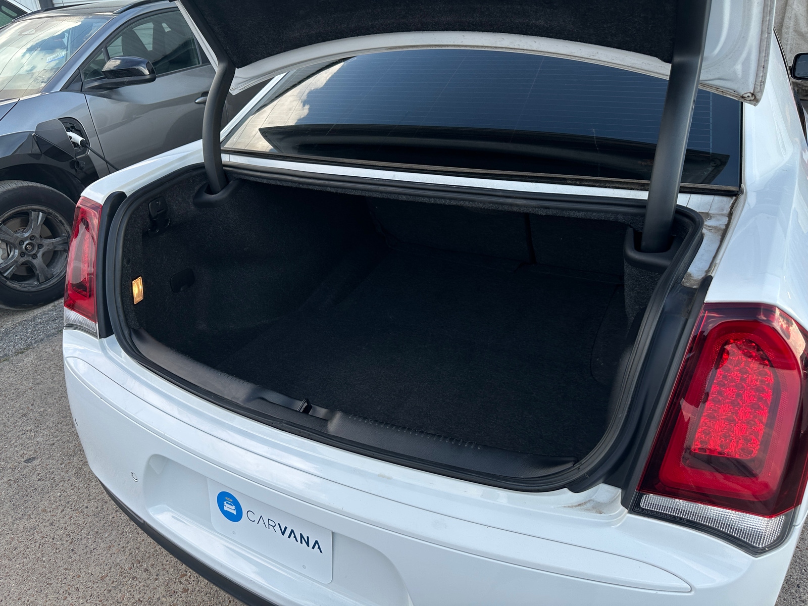 Thumbnail: 2022 Chrysler 300 - 6