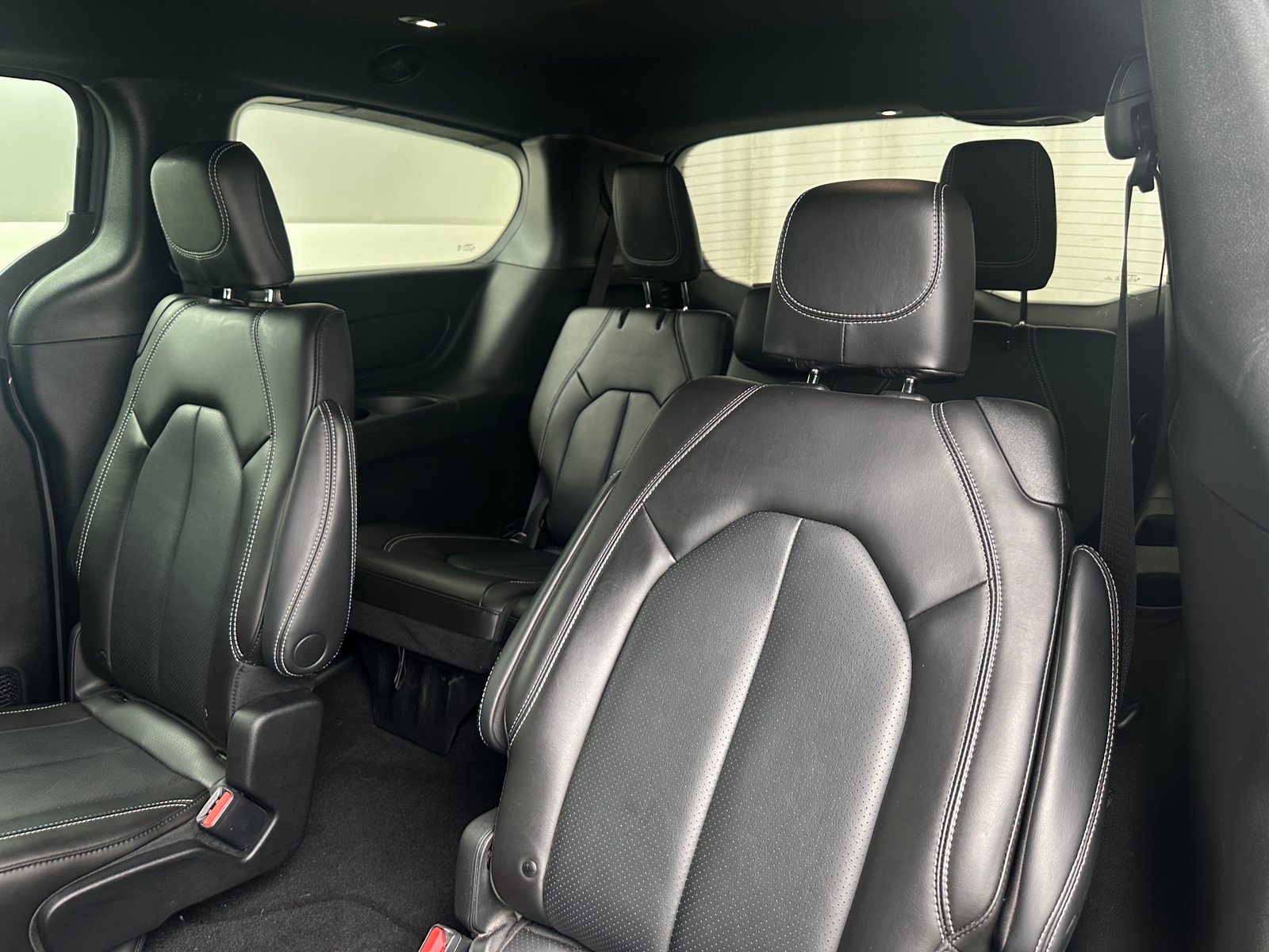 Thumbnail: 2023 Chrysler Pacifica - 5