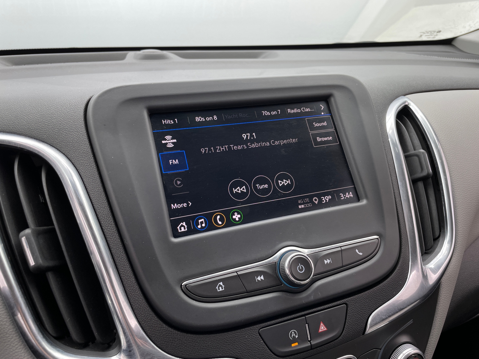 Thumbnail: 2024 Chevrolet Equinox - 4