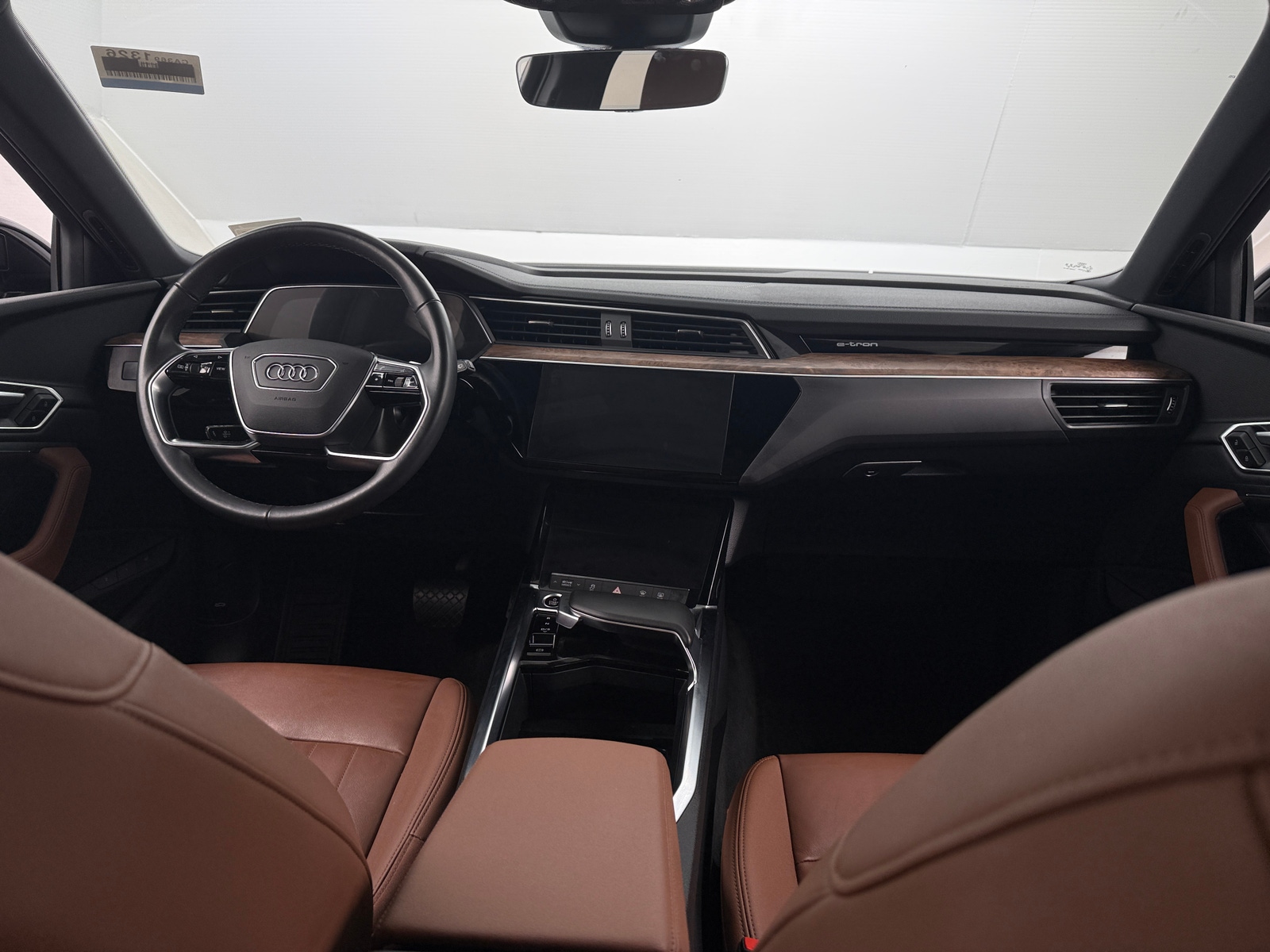 Thumbnail: 2022 Audi e-tron - 2