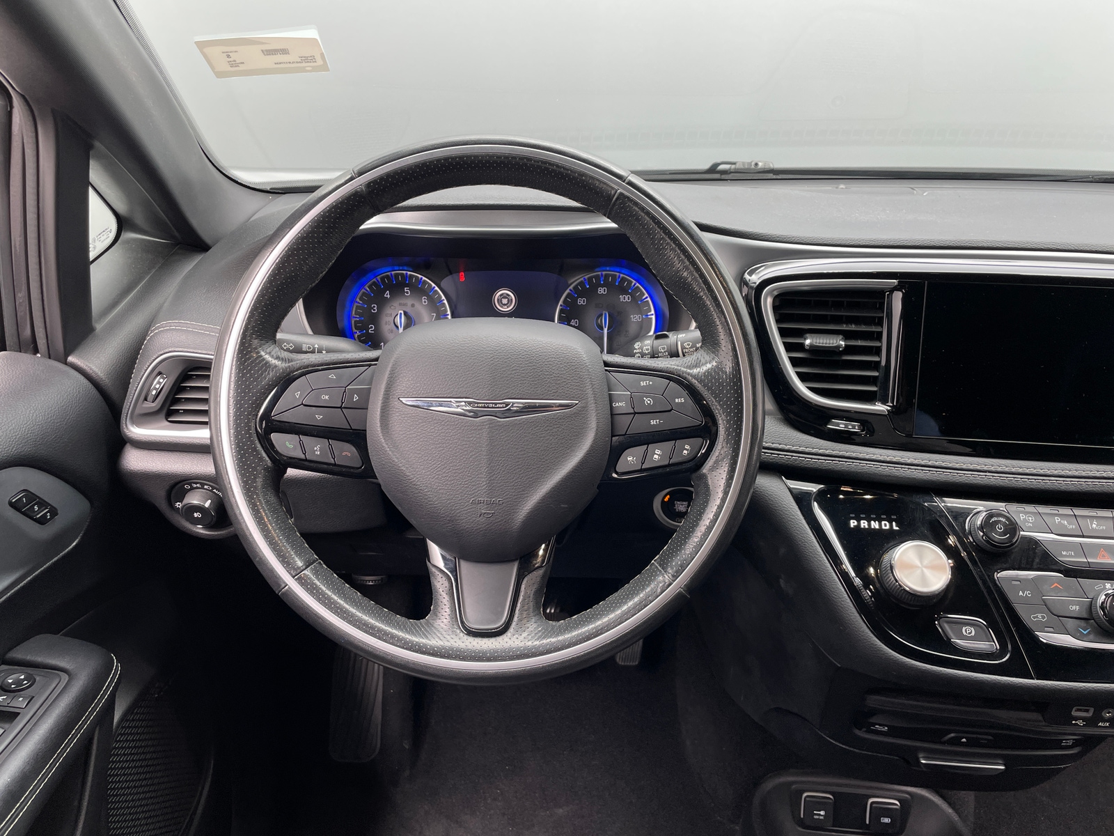 Thumbnail: 2020 Chrysler Pacifica - 4