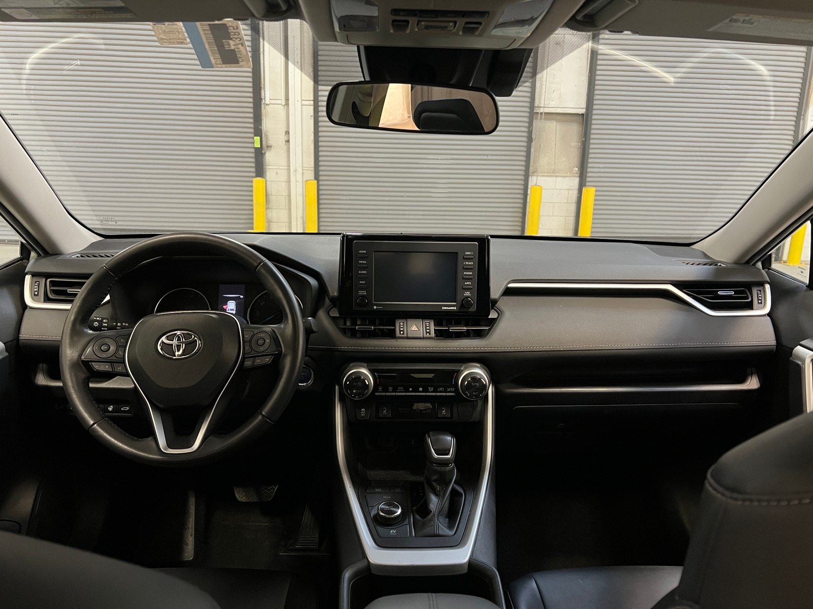 Thumbnail: 2022 Toyota RAV4 - 2