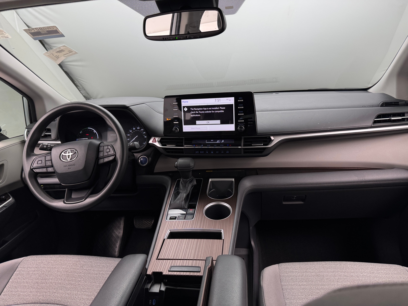 Thumbnail: 2022 Toyota Sienna - 3