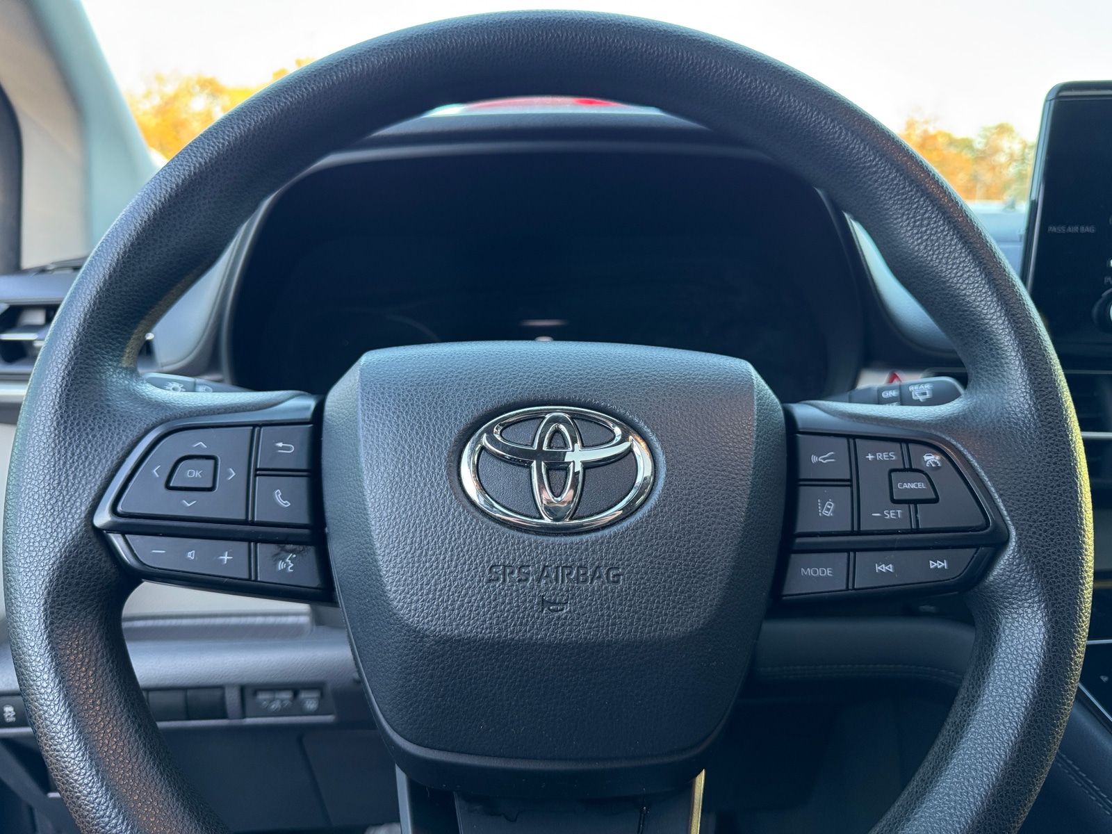 Thumbnail: 2022 Toyota Sienna - 5