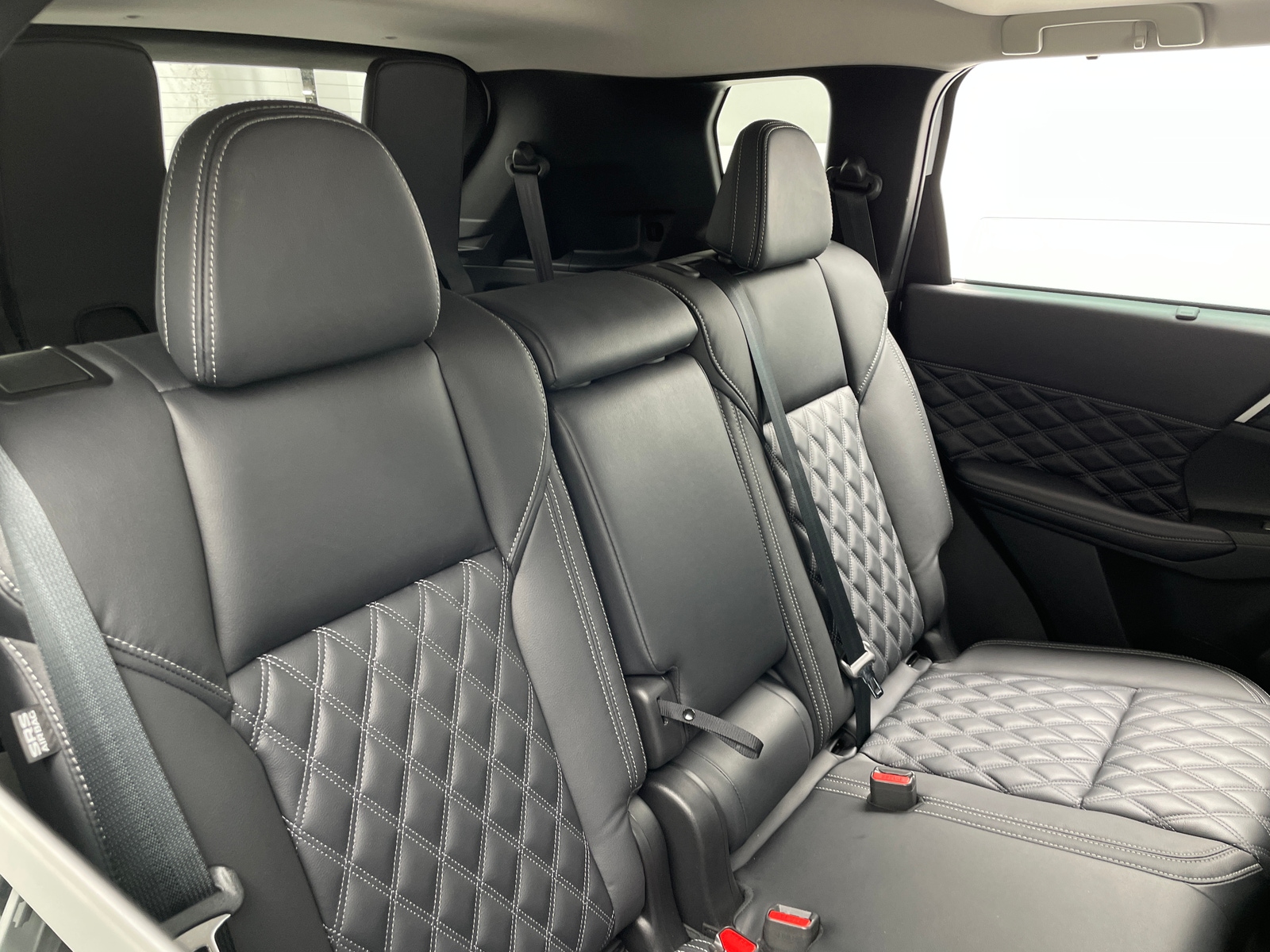 Thumbnail: 2023 Mitsubishi Outlander - 5