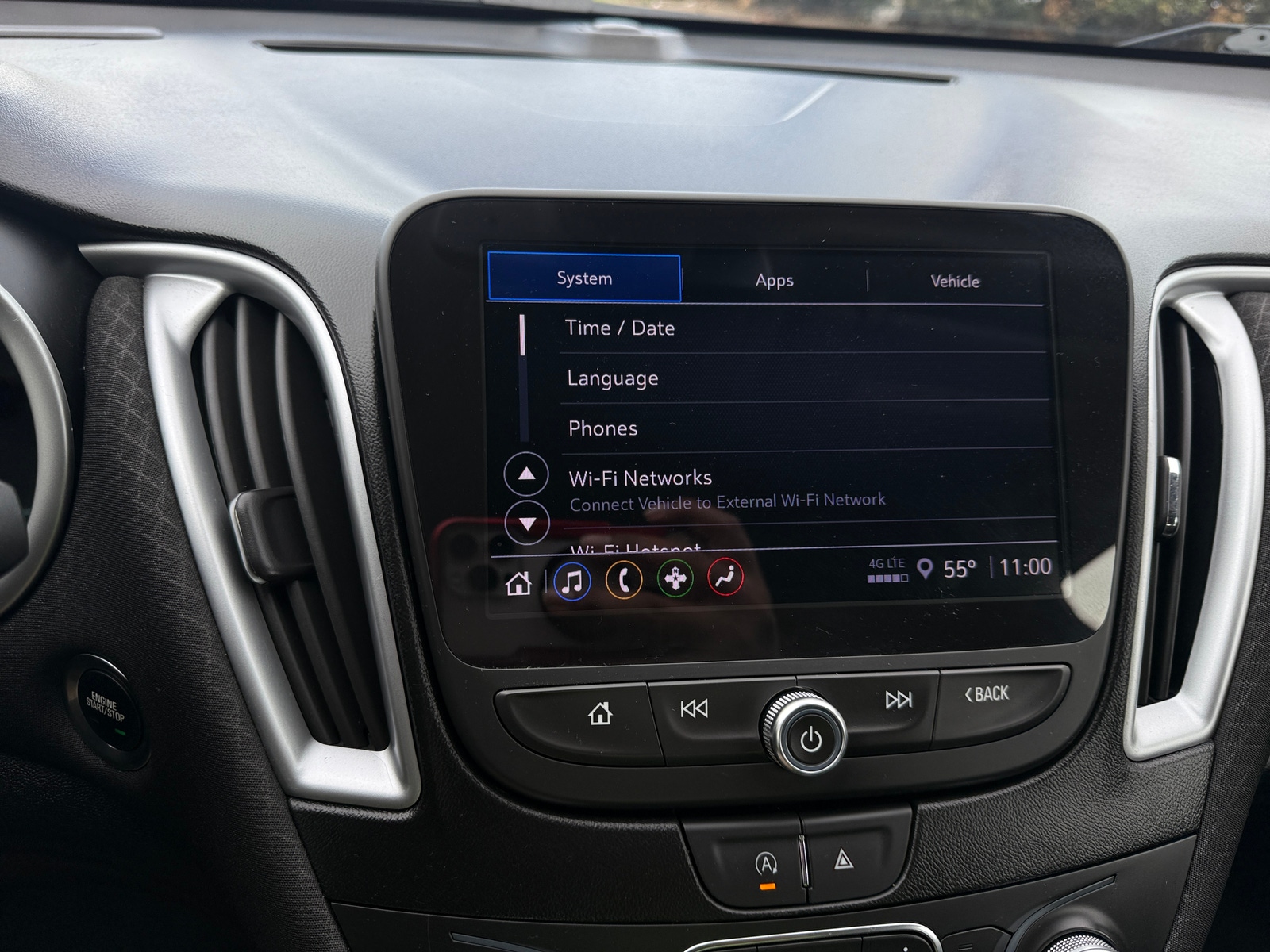 Thumbnail: 2023 Chevrolet Malibu - 4