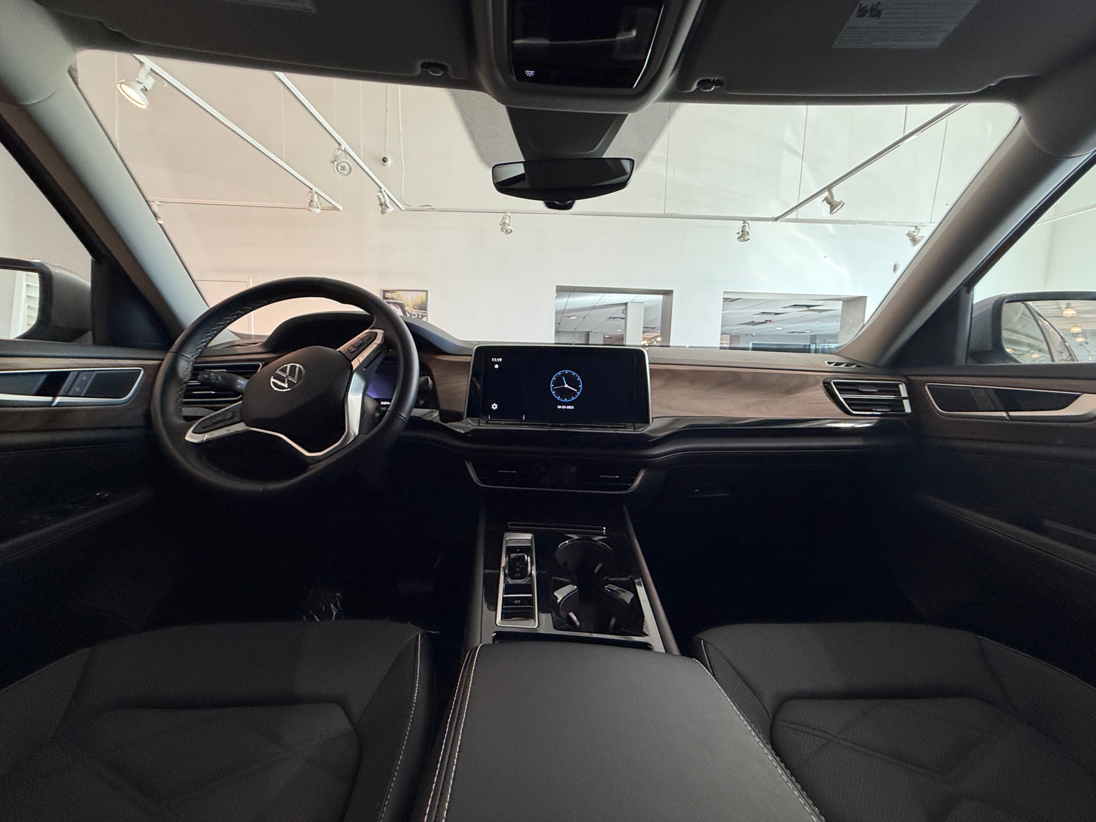 Thumbnail: 2025 Volkswagen Atlas - 3