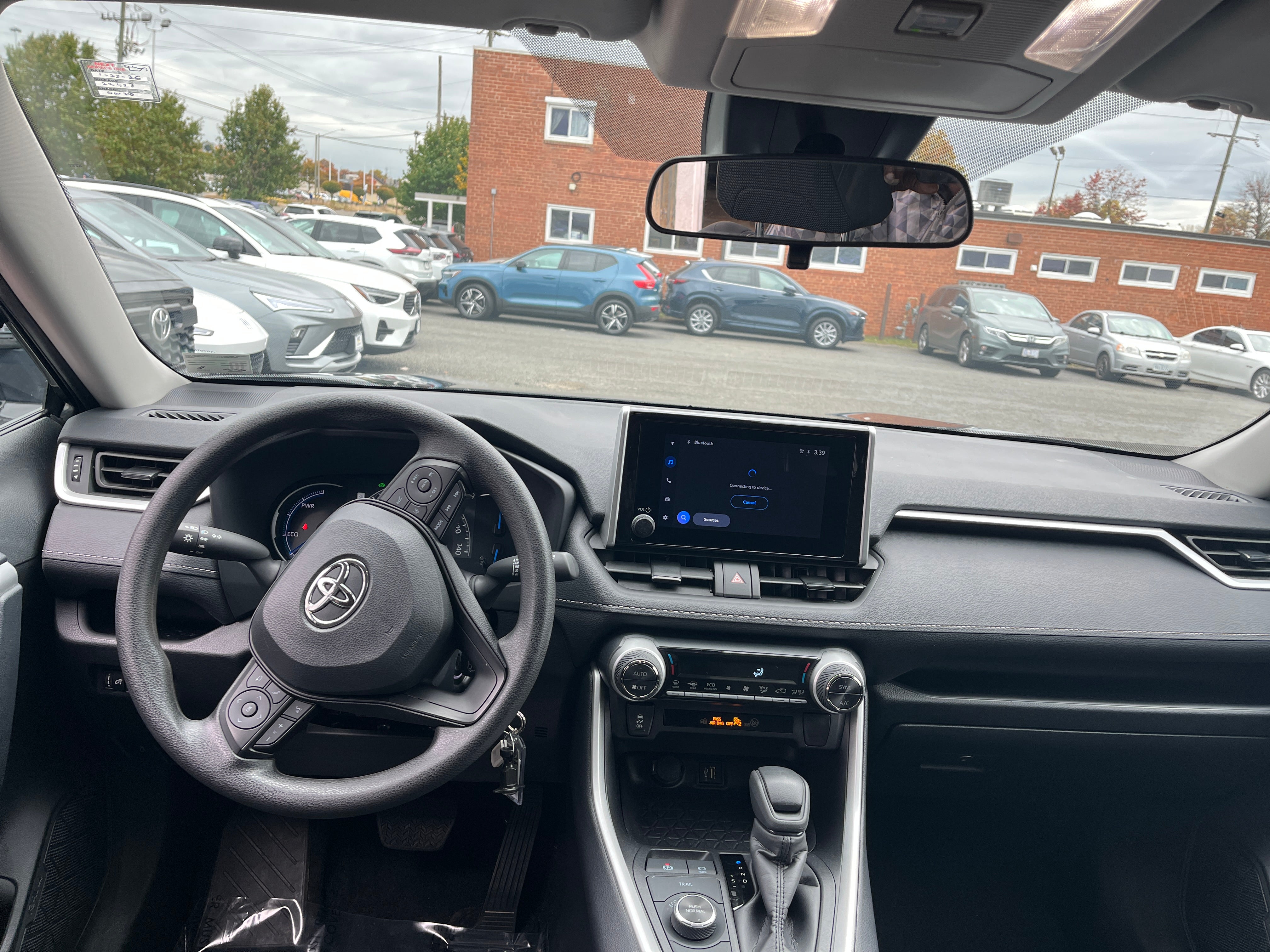 Thumbnail: 2025 Toyota RAV4 - 3