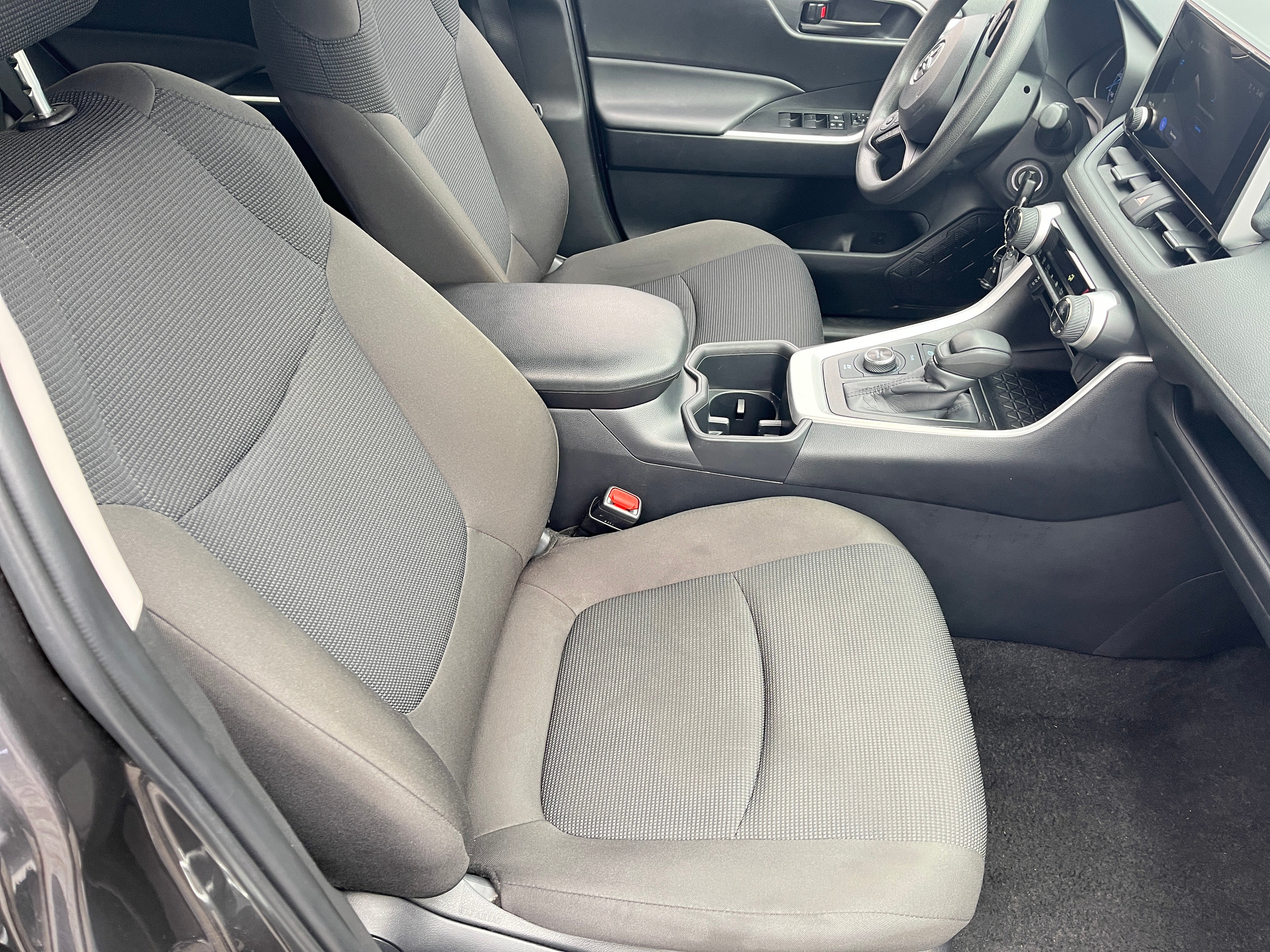 Thumbnail: 2025 Toyota RAV4 - 2