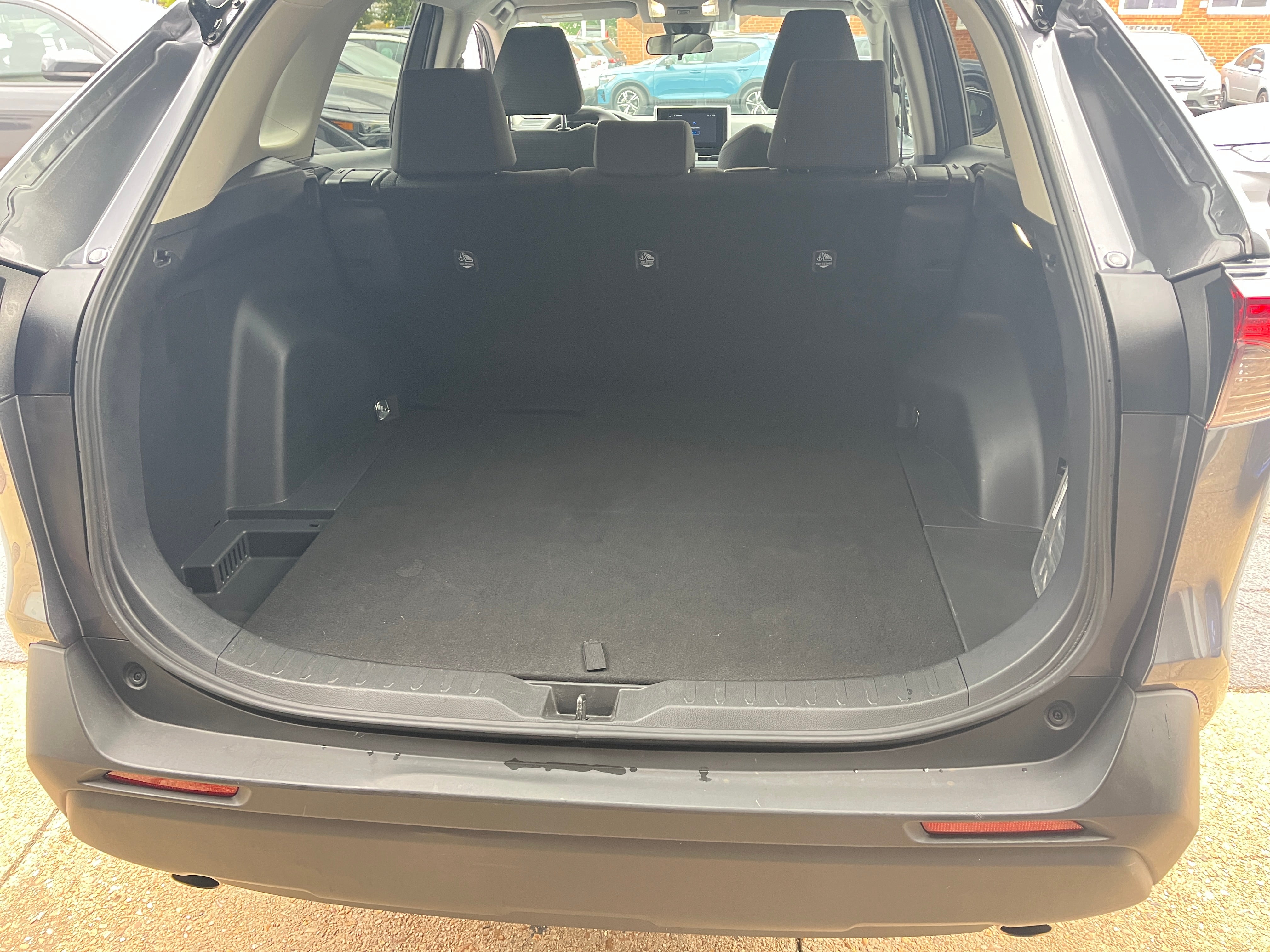 Thumbnail: 2025 Toyota RAV4 - 6