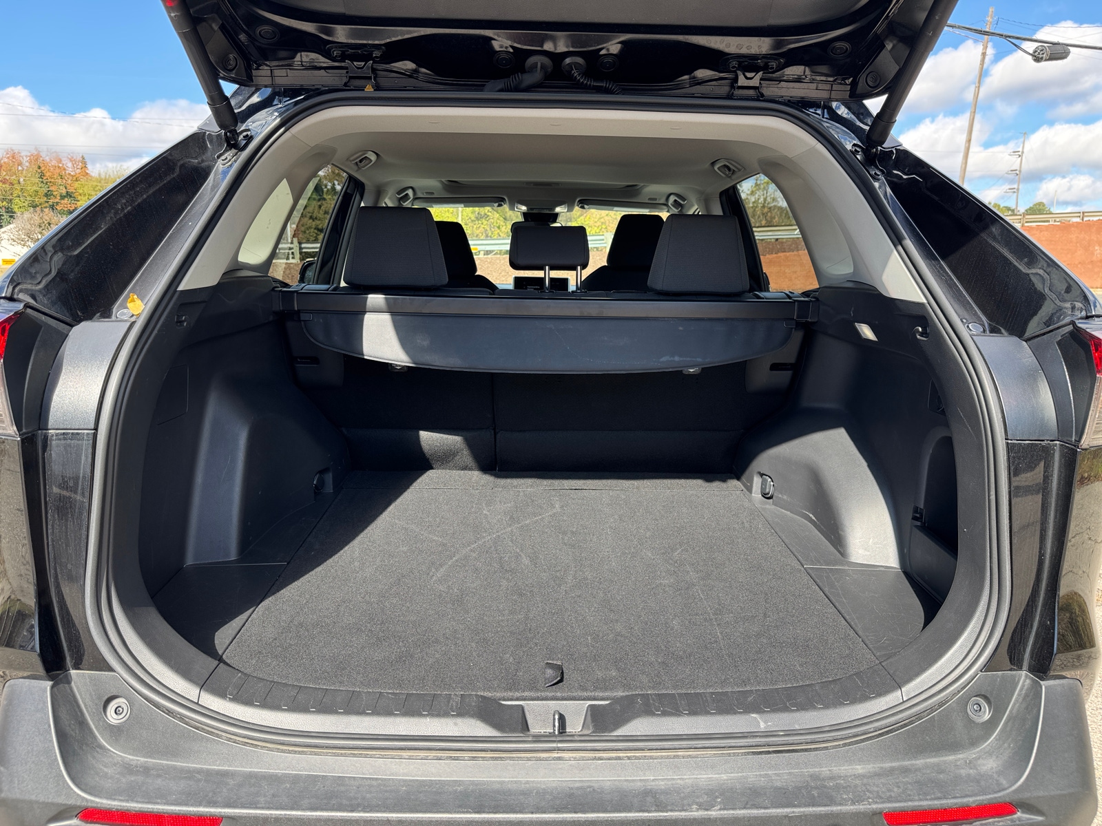 Thumbnail: 2025 Toyota RAV4 - 4