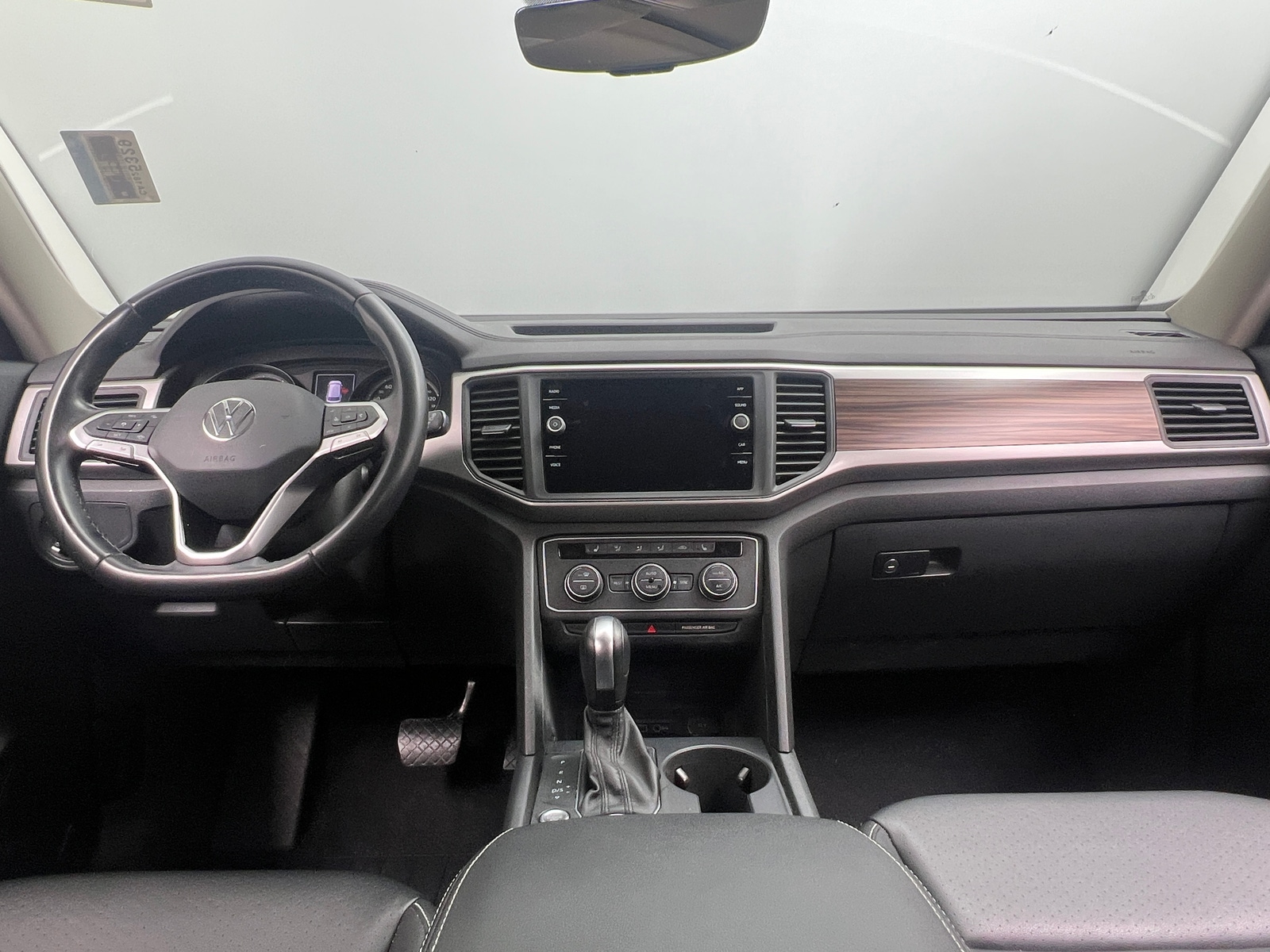 Thumbnail: 2021 Volkswagen Atlas - 2