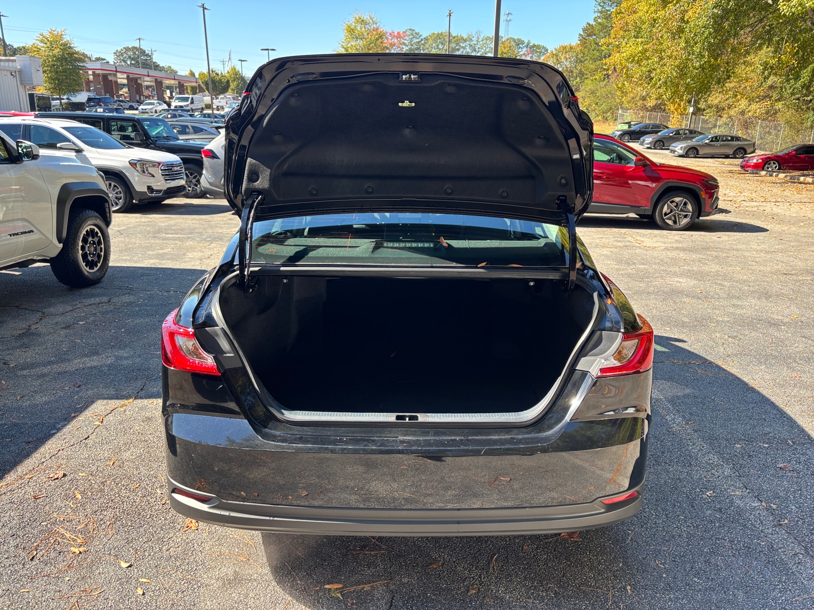 Thumbnail: 2025 Toyota Camry - 6