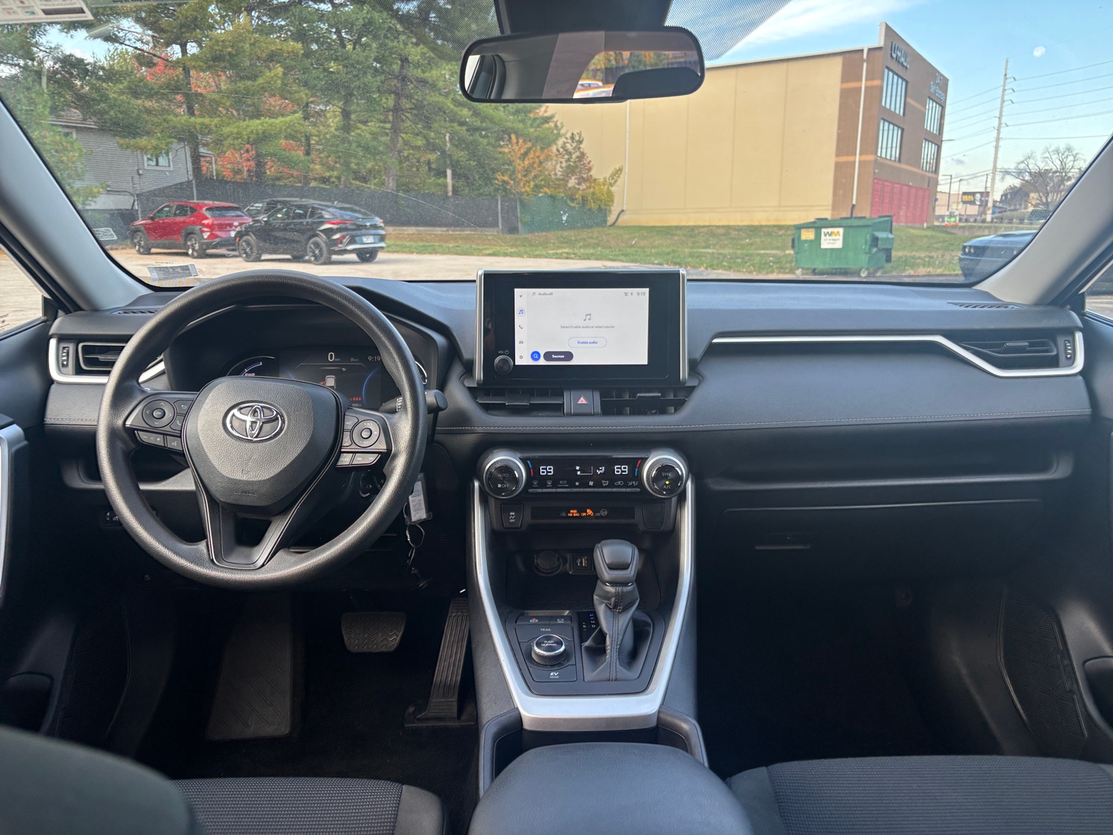 Thumbnail: 2025 Toyota RAV4 - 3