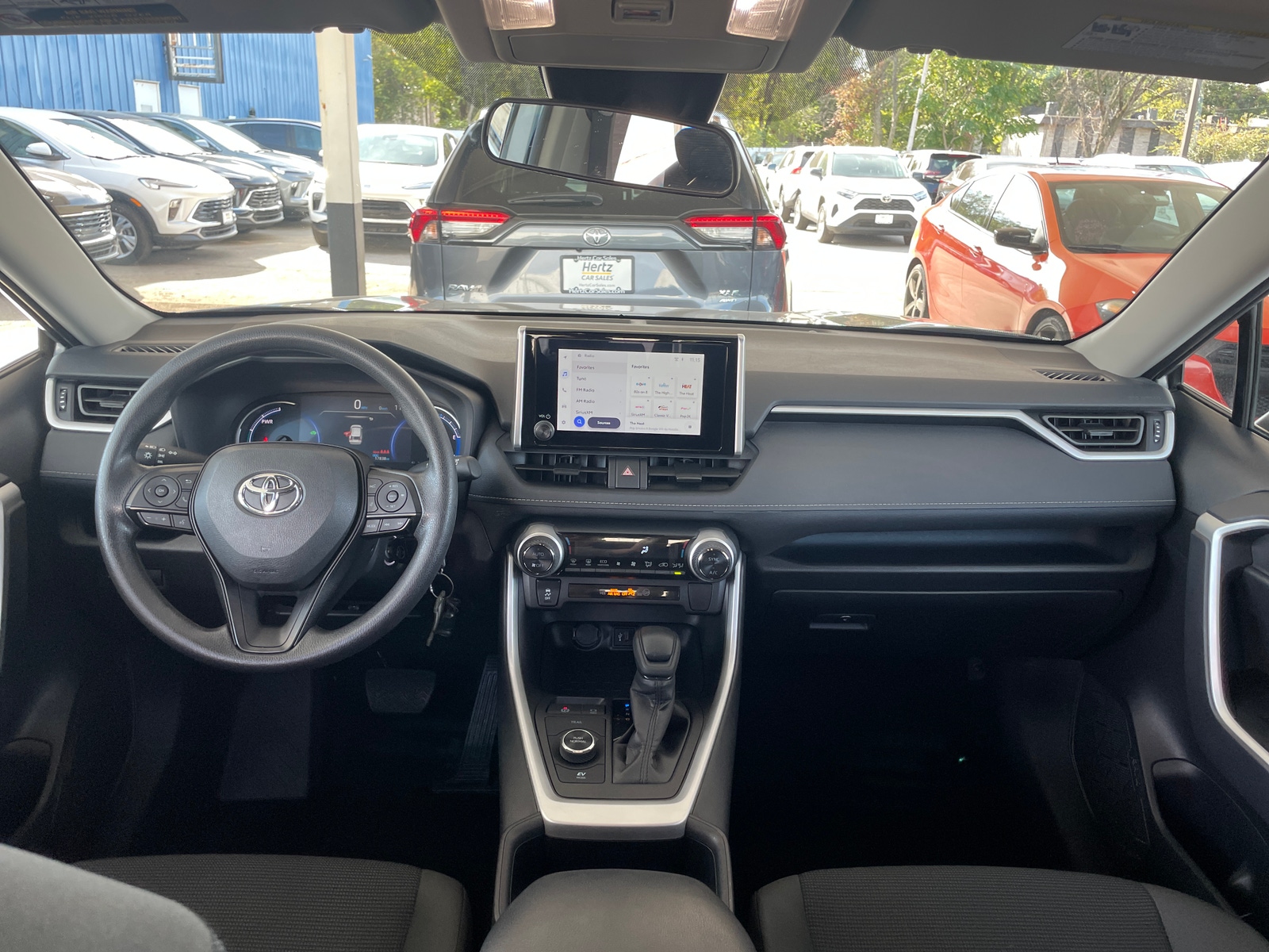 Thumbnail: 2025 Toyota RAV4 - 3