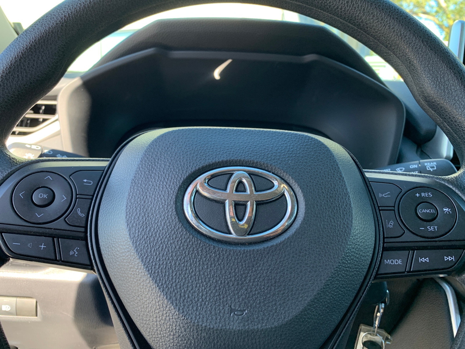 Thumbnail: 2025 Toyota RAV4 - 5