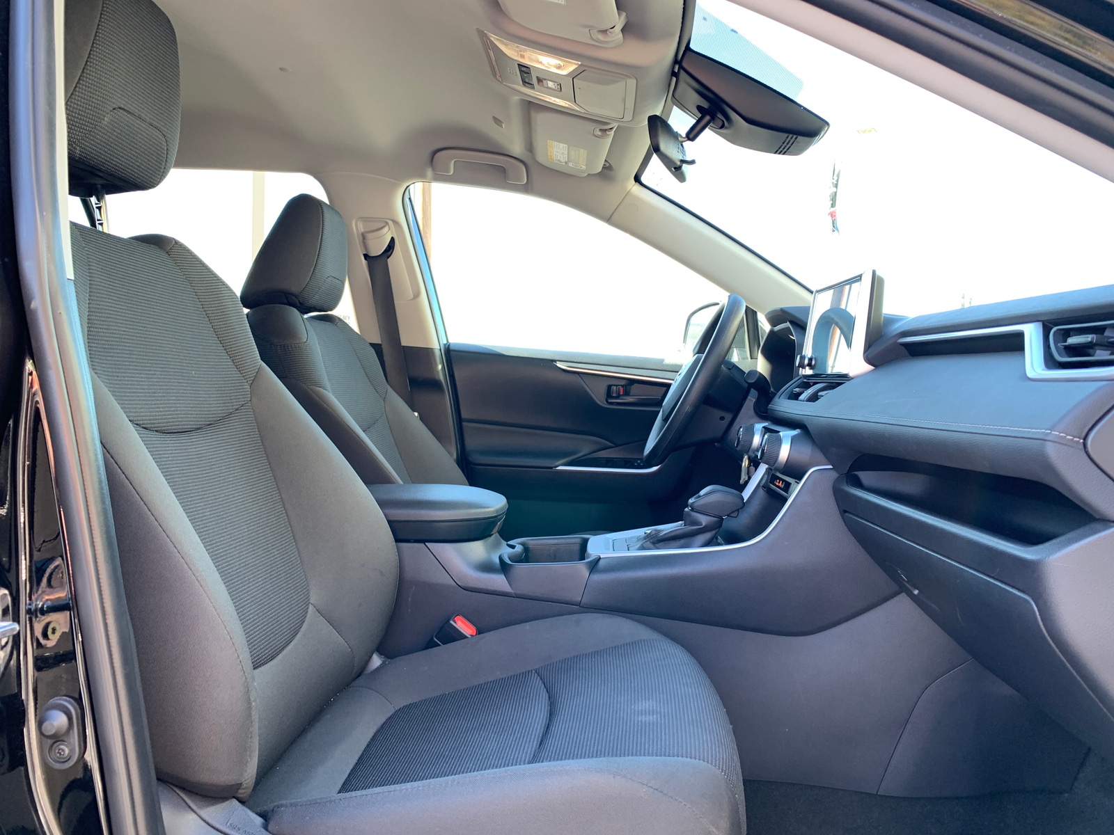 Thumbnail: 2025 Toyota RAV4 - 2