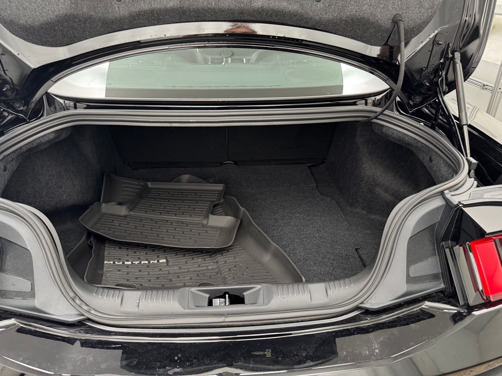 Thumbnail: 2025 Ford Mustang - 4