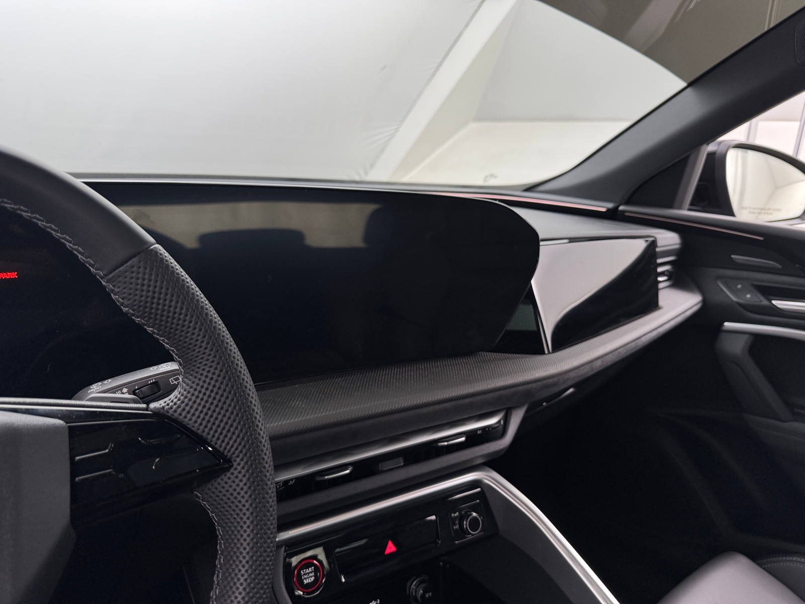 Thumbnail: 2025 Audi SQ5 - 3