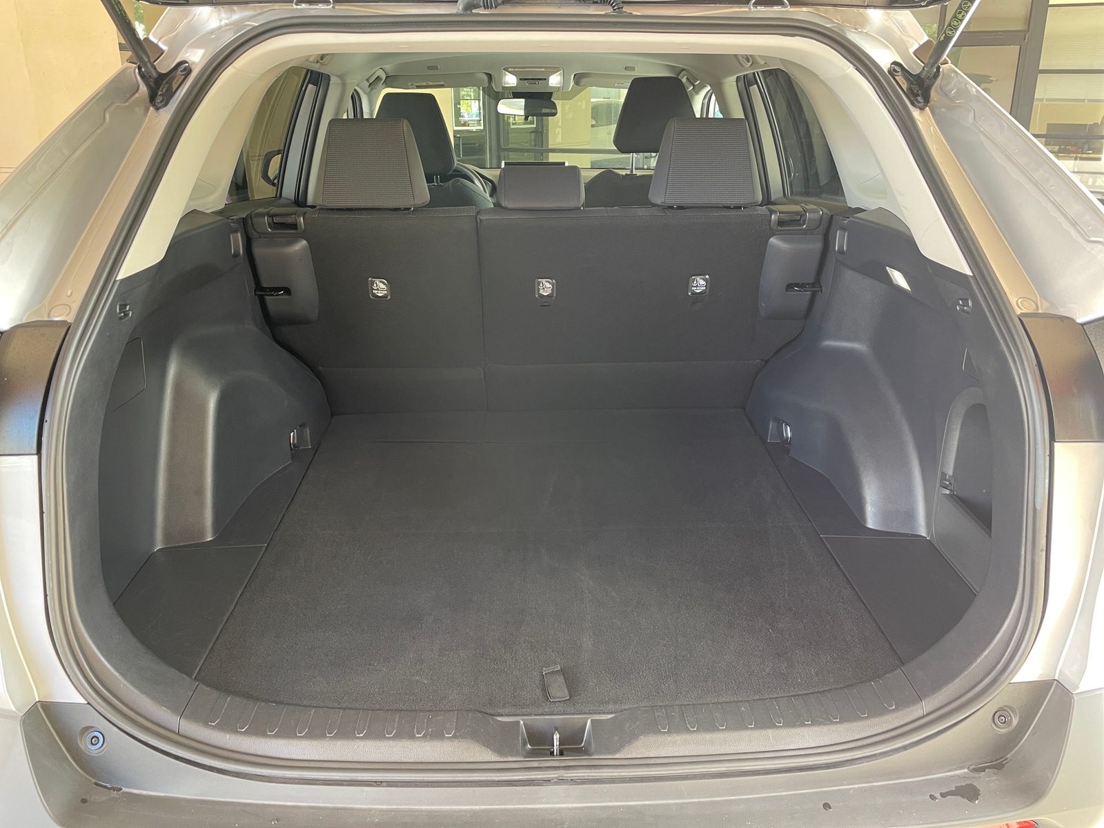 Thumbnail: 2025 Toyota RAV4 - 6