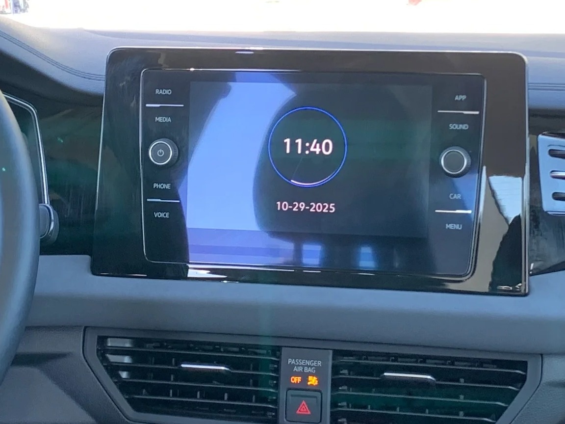 Thumbnail: 2025 Volkswagen Jetta - 3