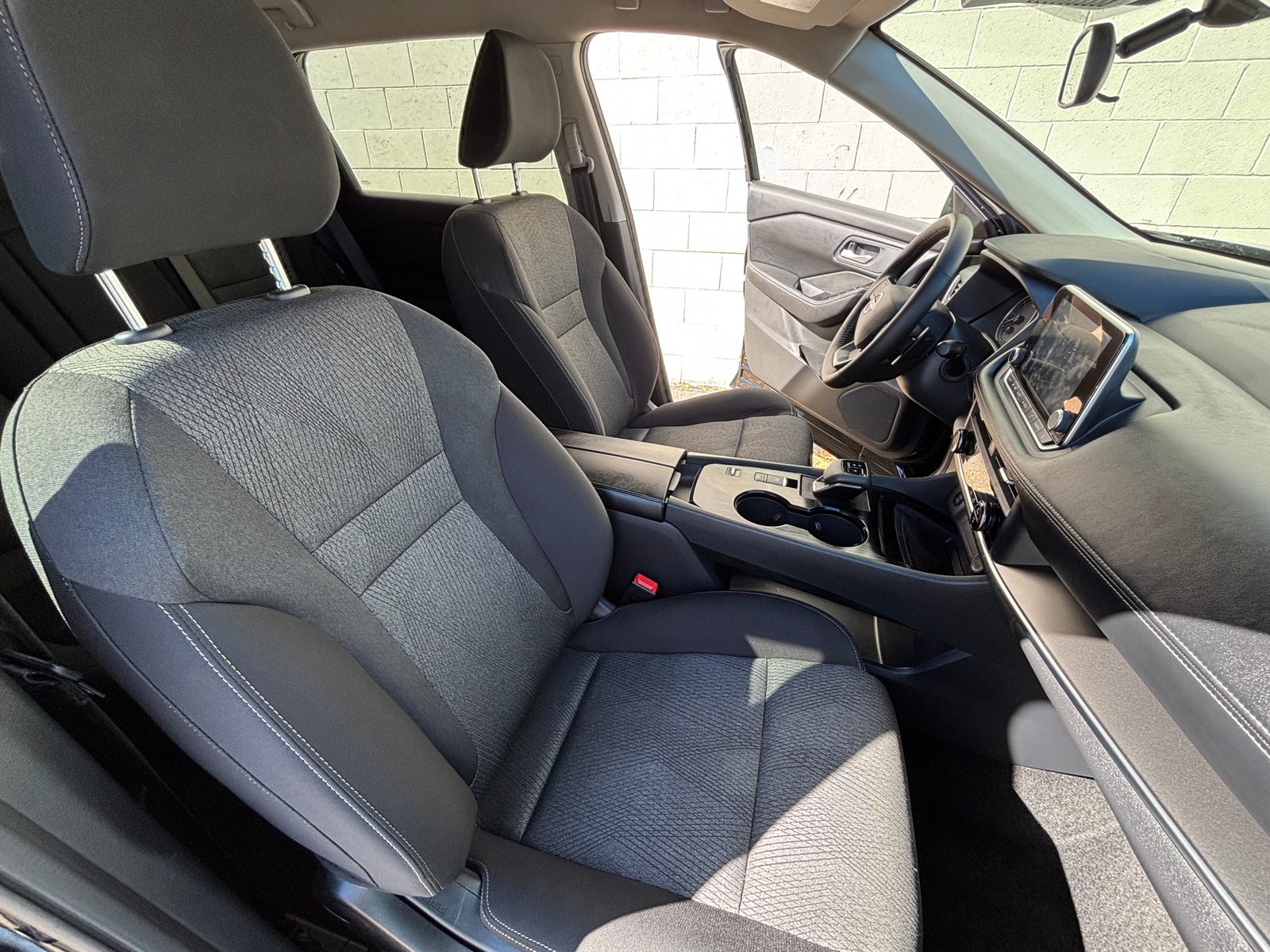 Thumbnail: 2025 Nissan Rogue - 2