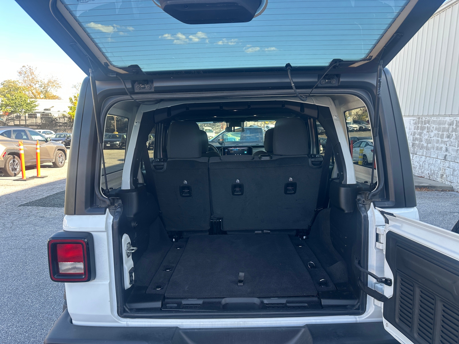 Thumbnail: 2025 Jeep Wrangler - 6