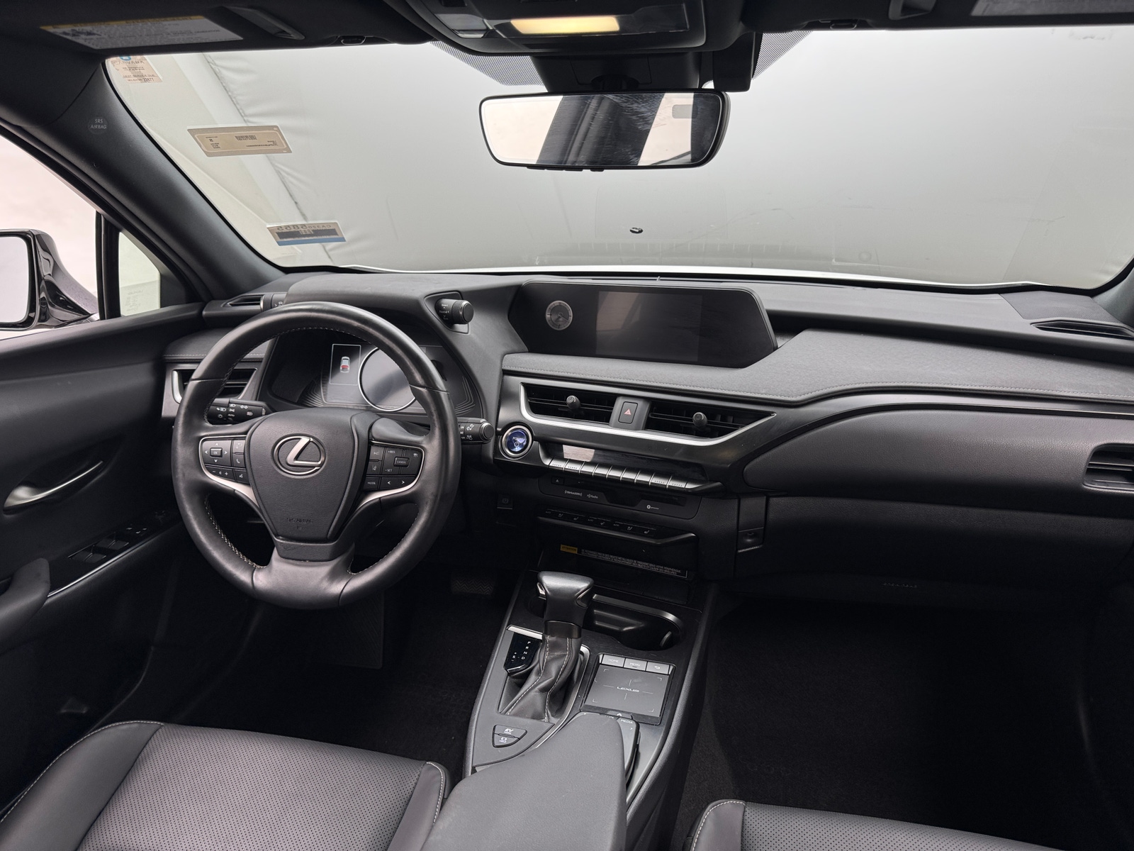 Thumbnail: 2022 Lexus UX - 2