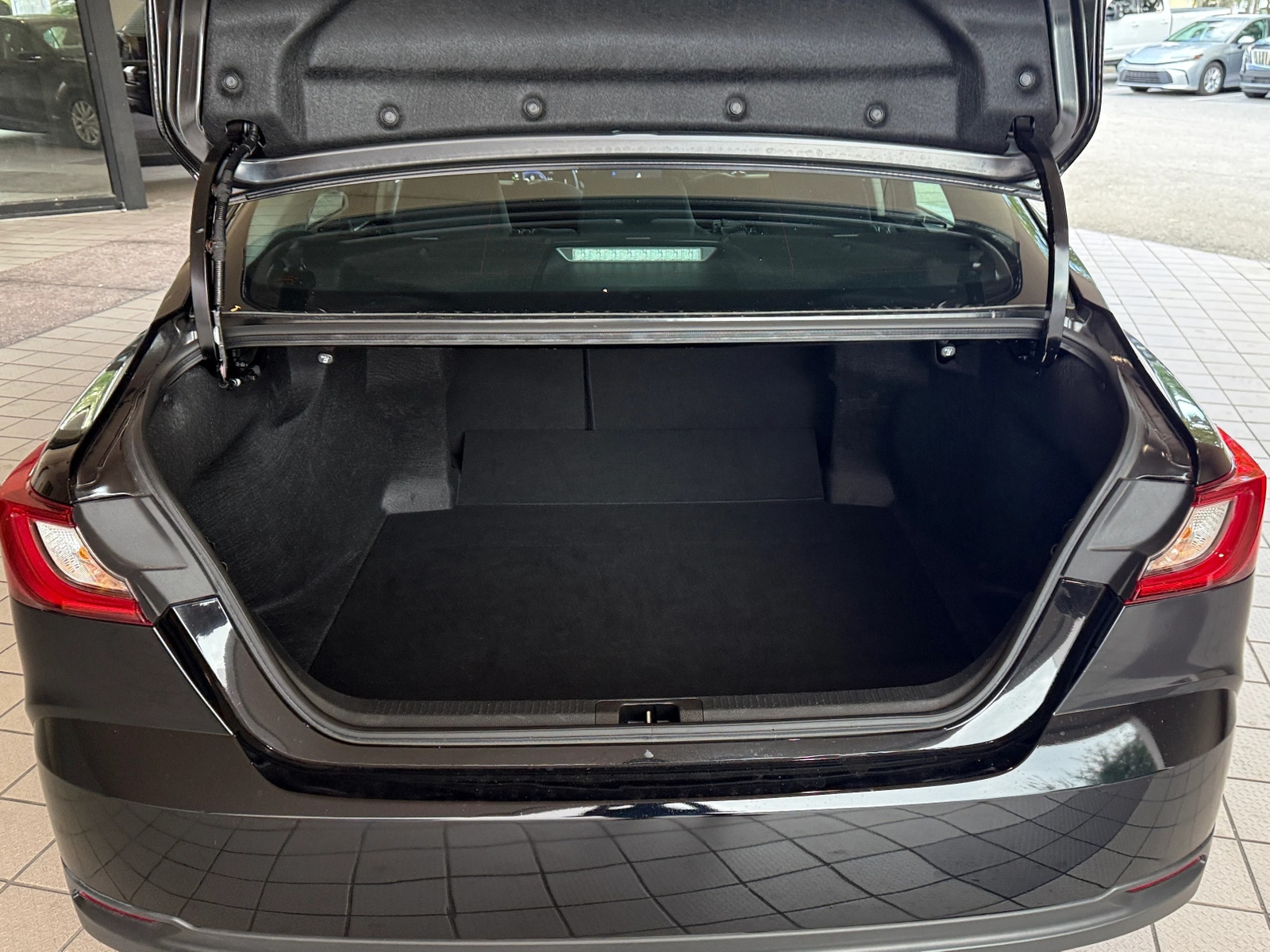 Thumbnail: 2025 Toyota Camry - 4