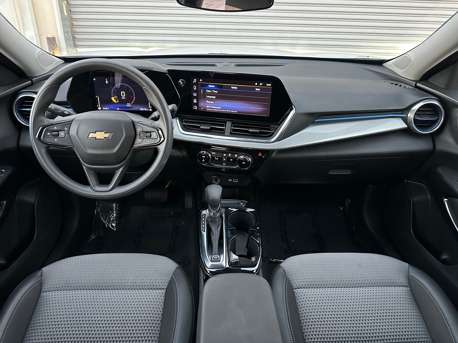 Thumbnail: 2025 Chevrolet Trax - 3