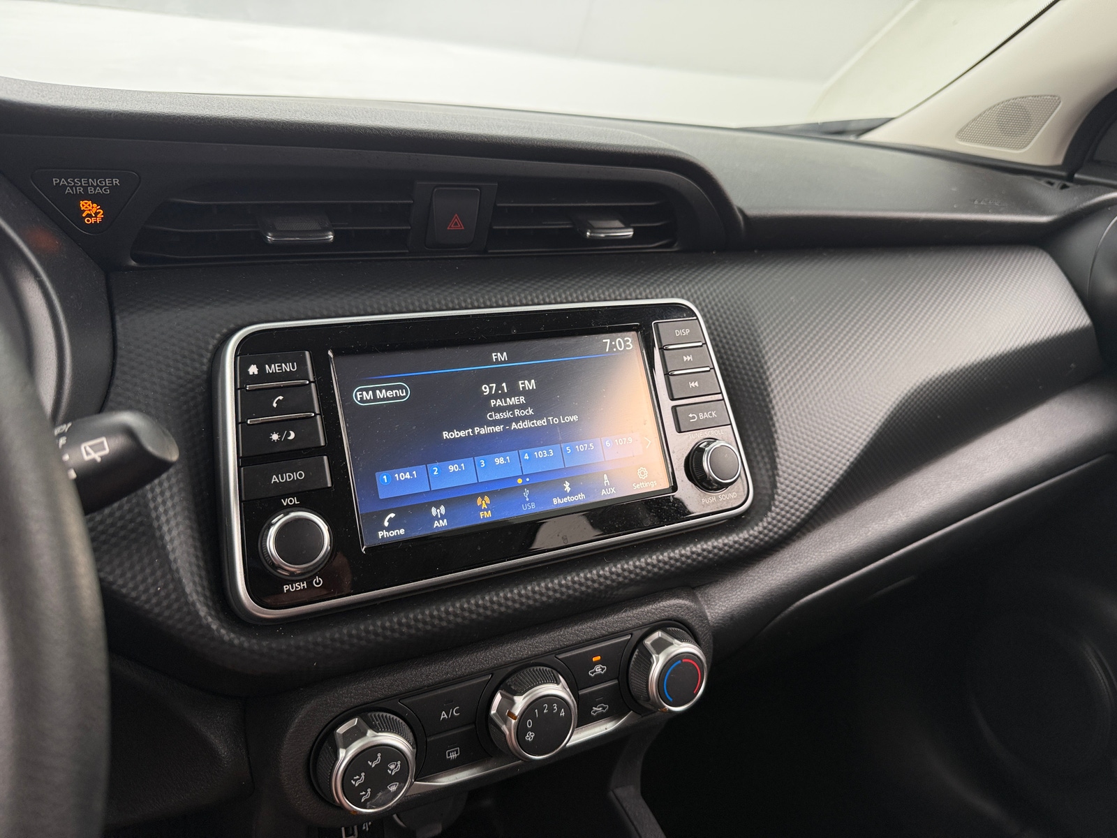 Thumbnail: 2024 Nissan Kicks - 4