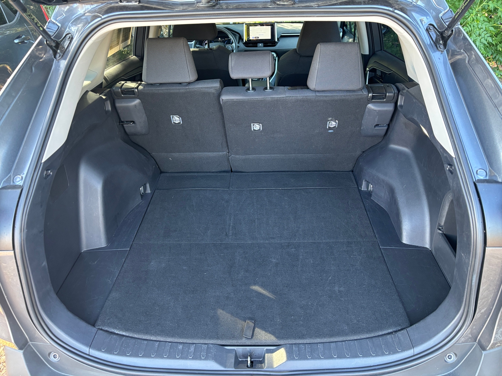 Thumbnail: 2025 Toyota RAV4 - 6