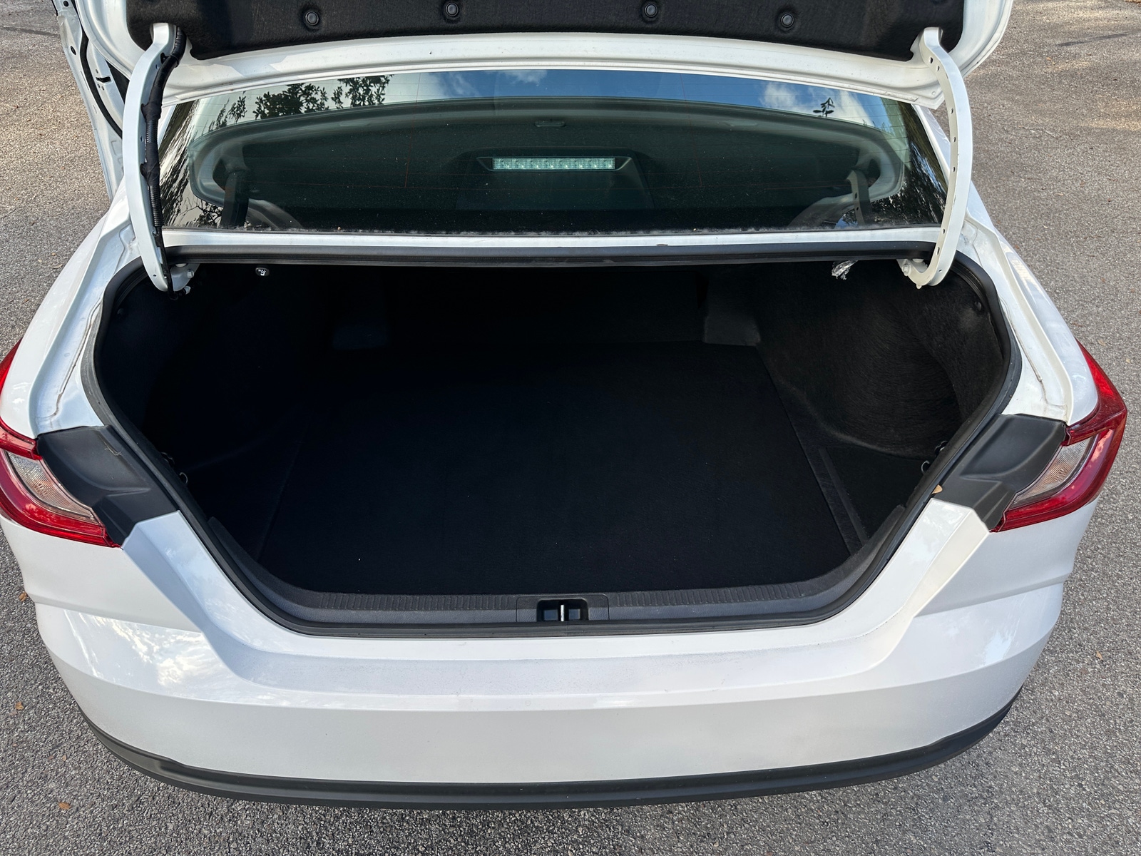 Thumbnail: 2025 Toyota Camry - 4