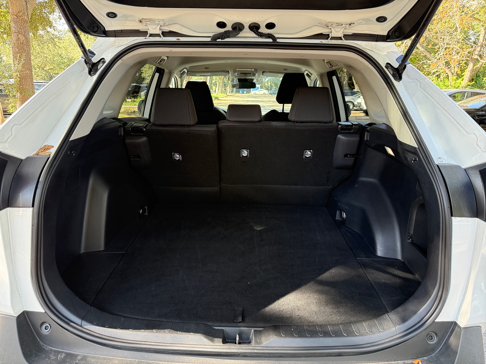 Thumbnail: 2025 Toyota RAV4 - 4