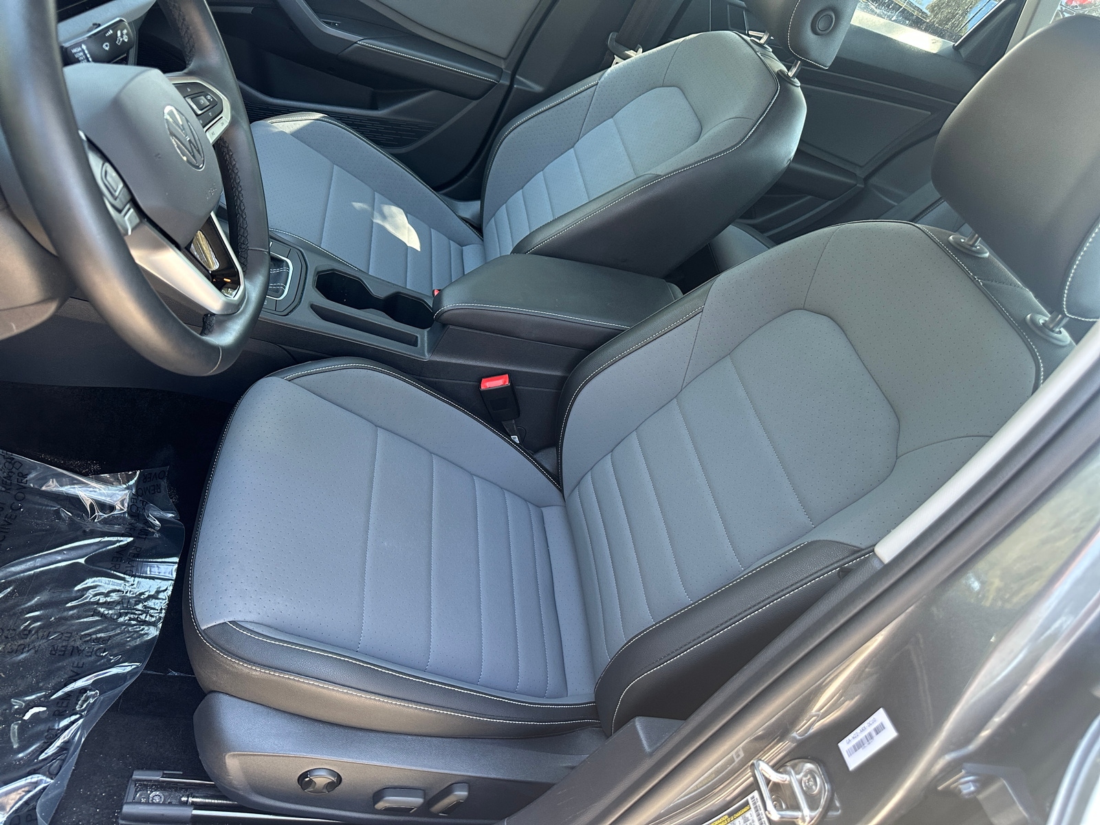 Thumbnail: 2025 Volkswagen Jetta - 2