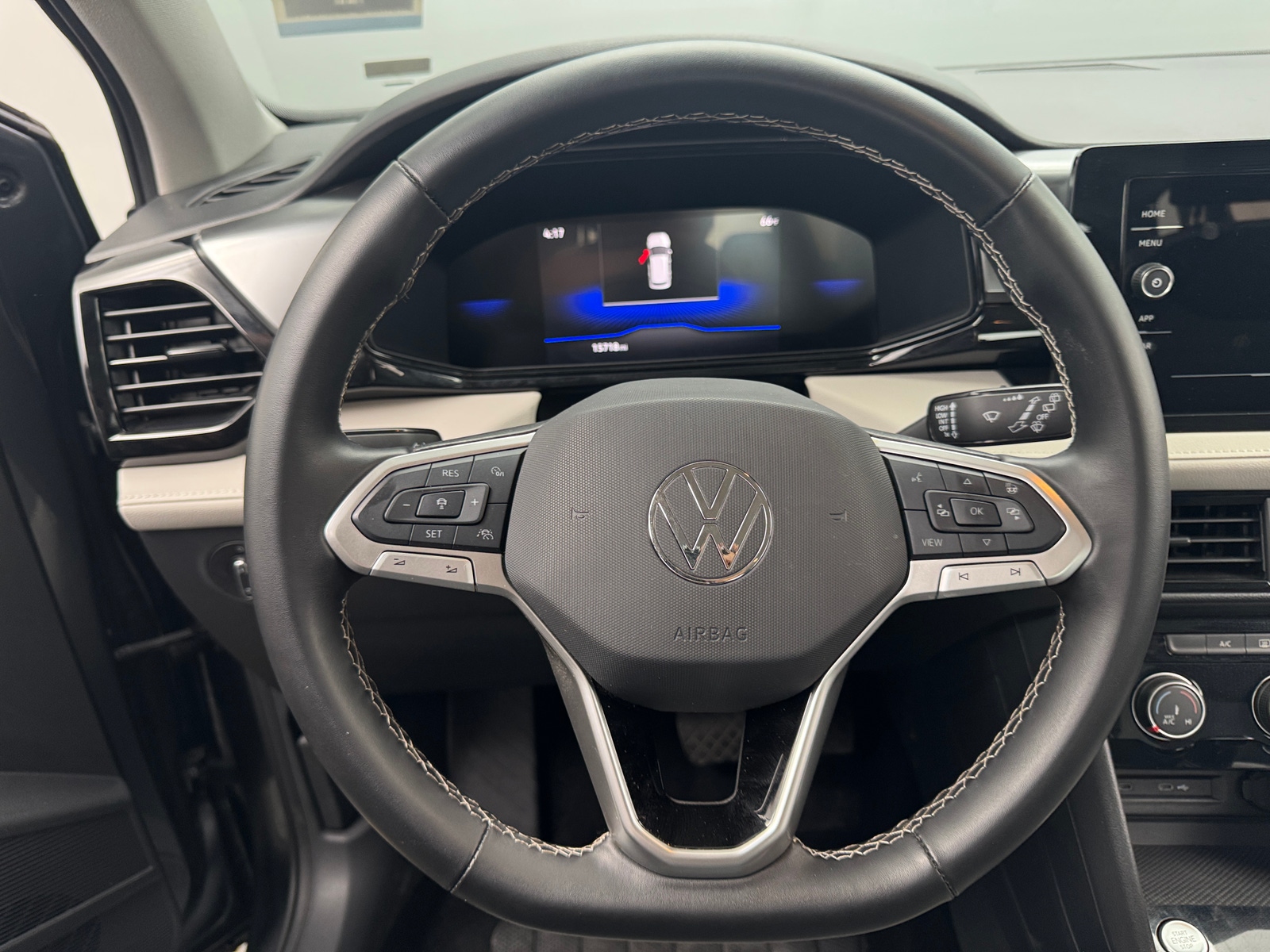 Thumbnail: 2025 Volkswagen Taos - 5