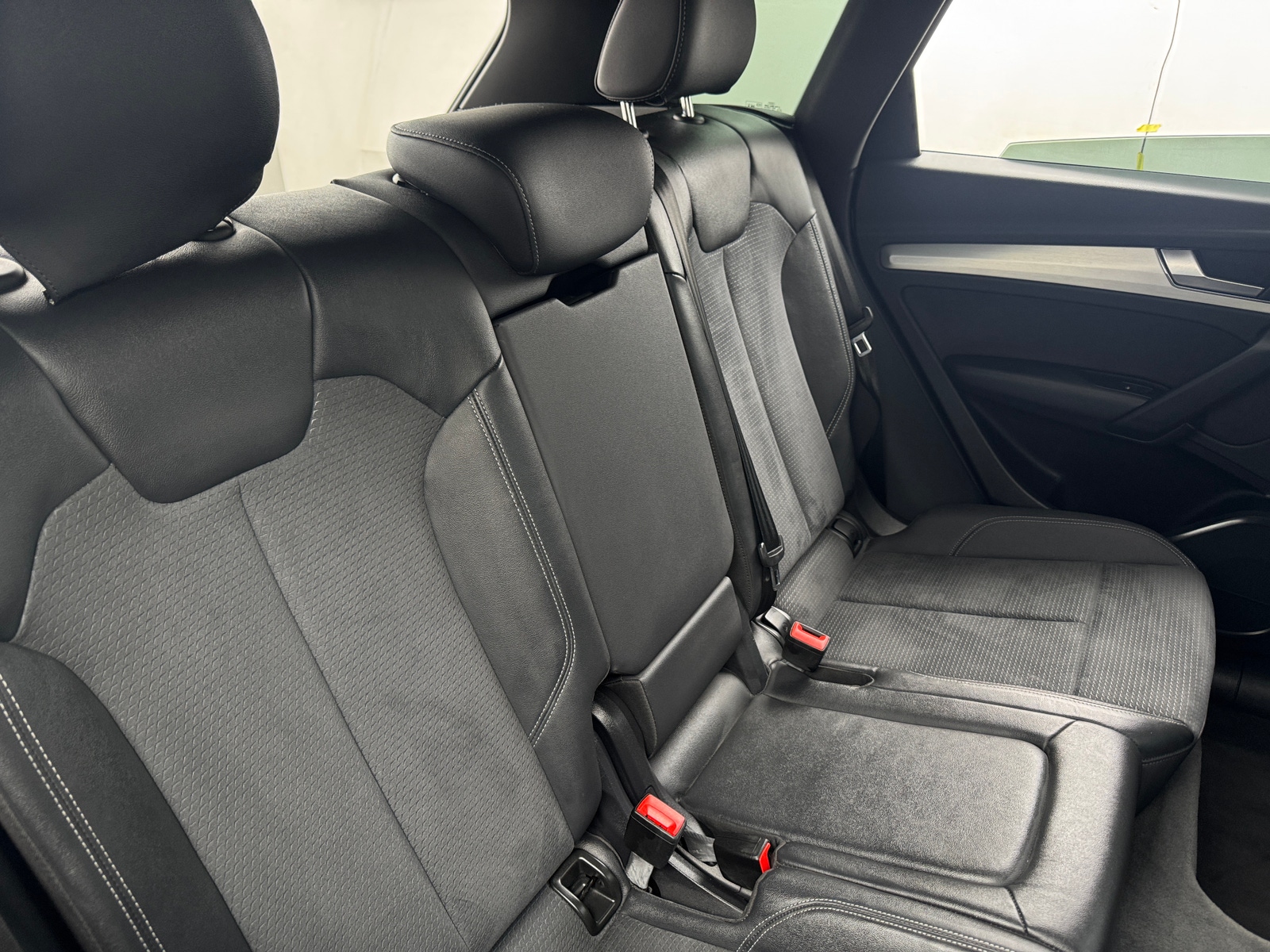 Thumbnail: 2021 Audi SQ5 - 5