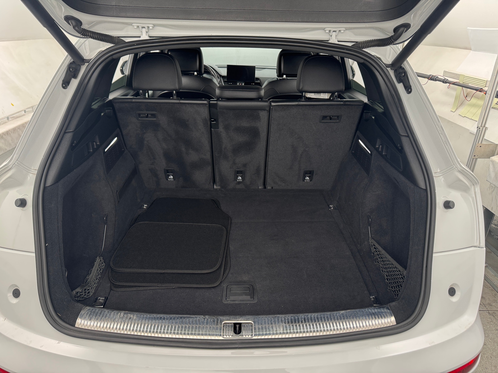 Thumbnail: 2021 Audi SQ5 - 6