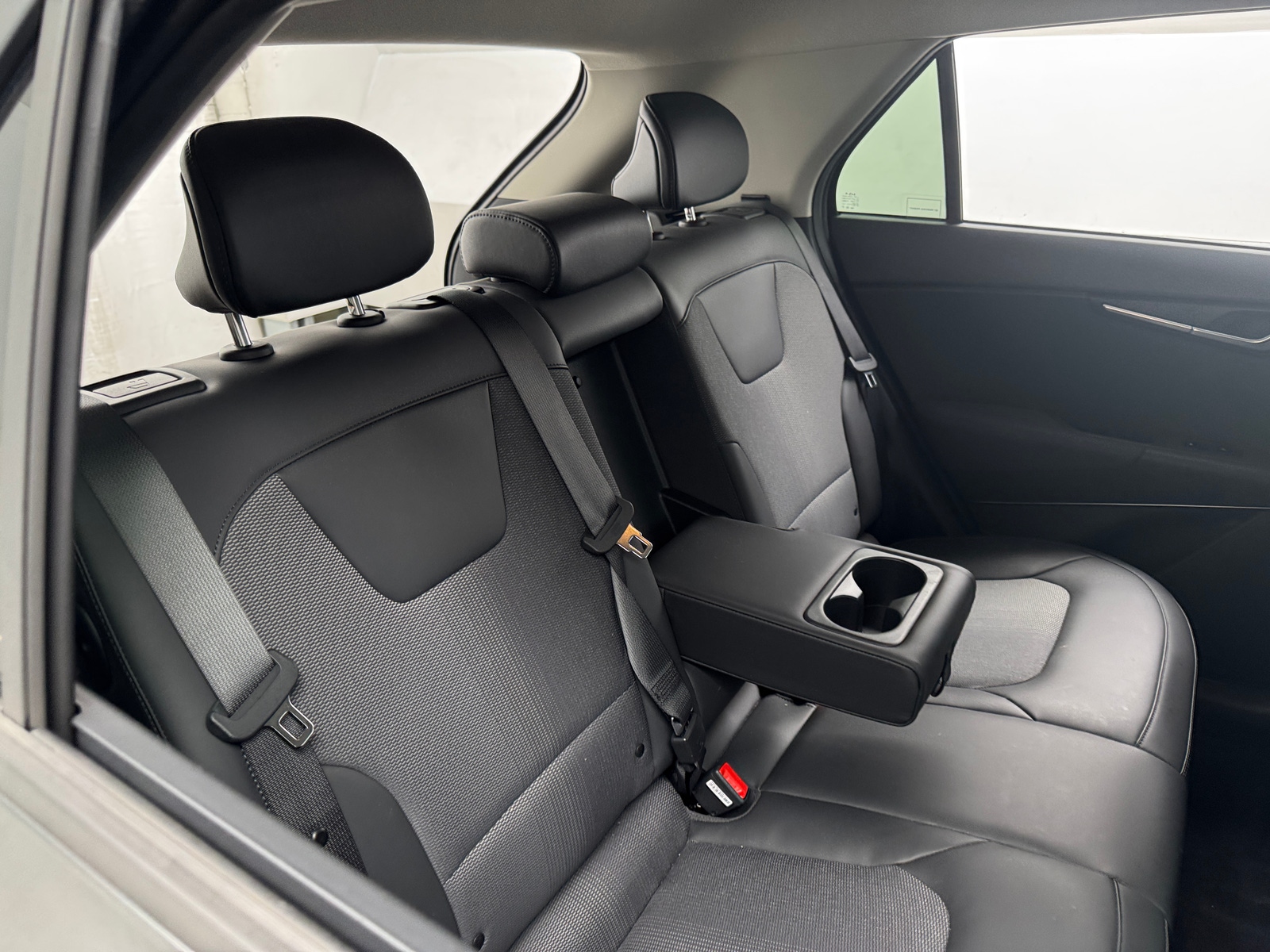 Thumbnail: 2023 Kia Niro - 5