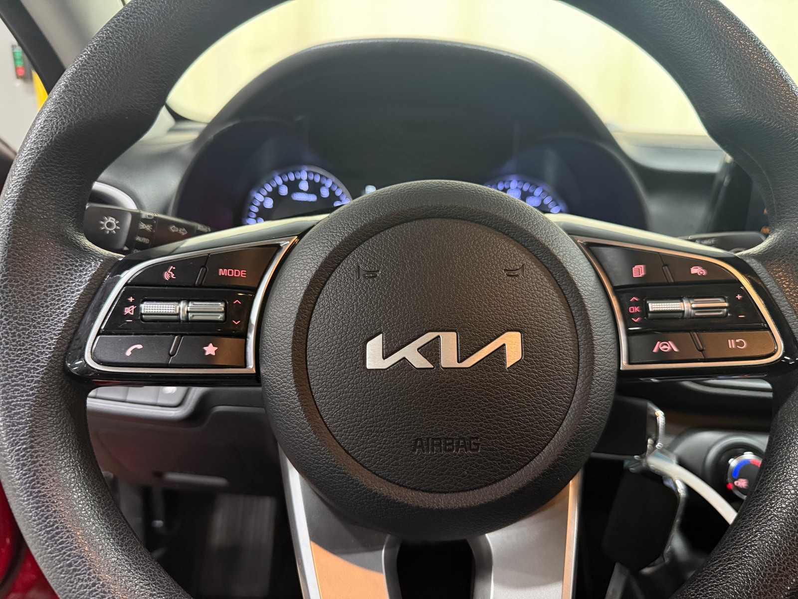 Thumbnail: 2024 Kia Forte - 5
